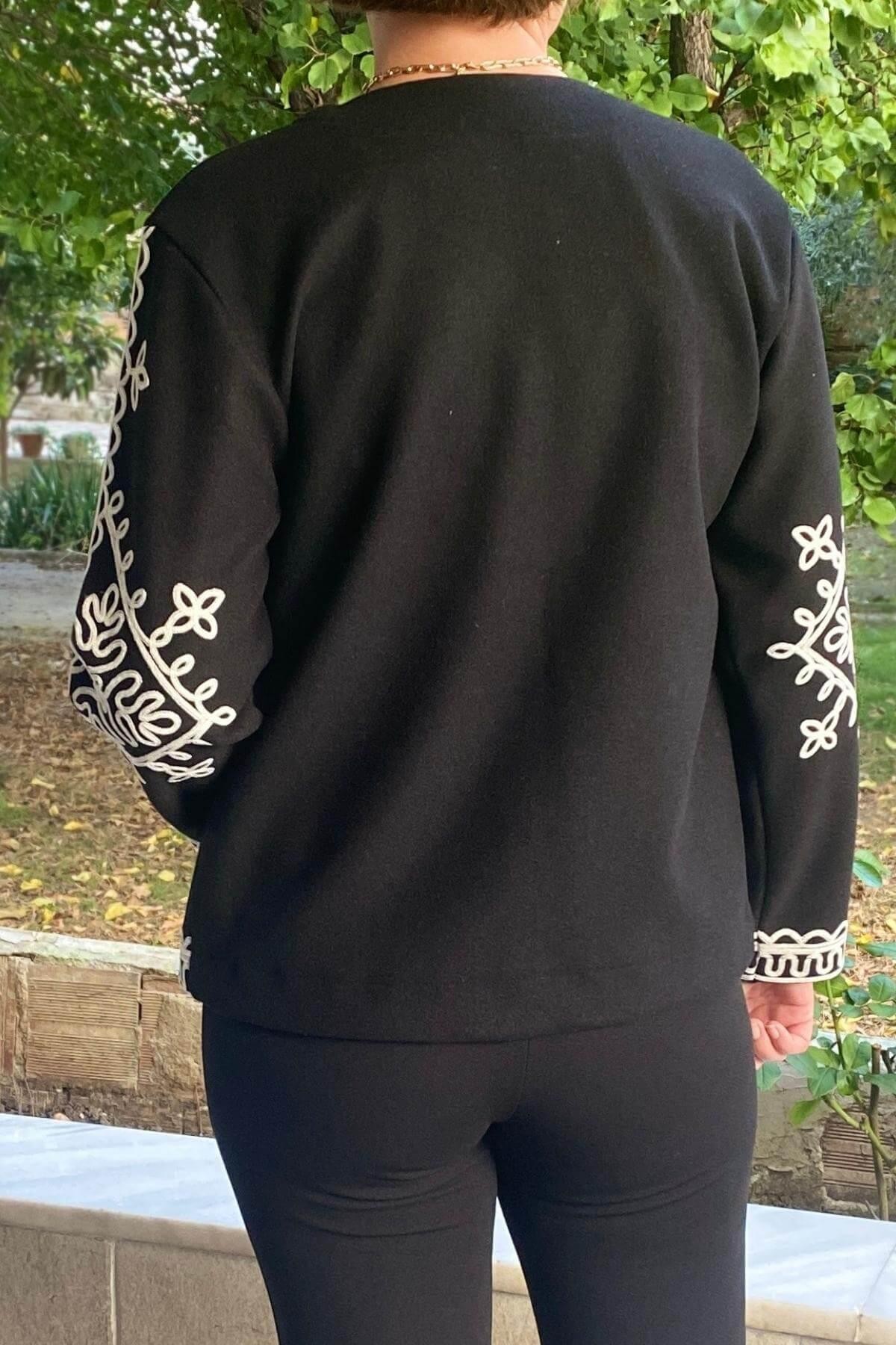Kadın Siyah Bordur Nakışlı Ceket