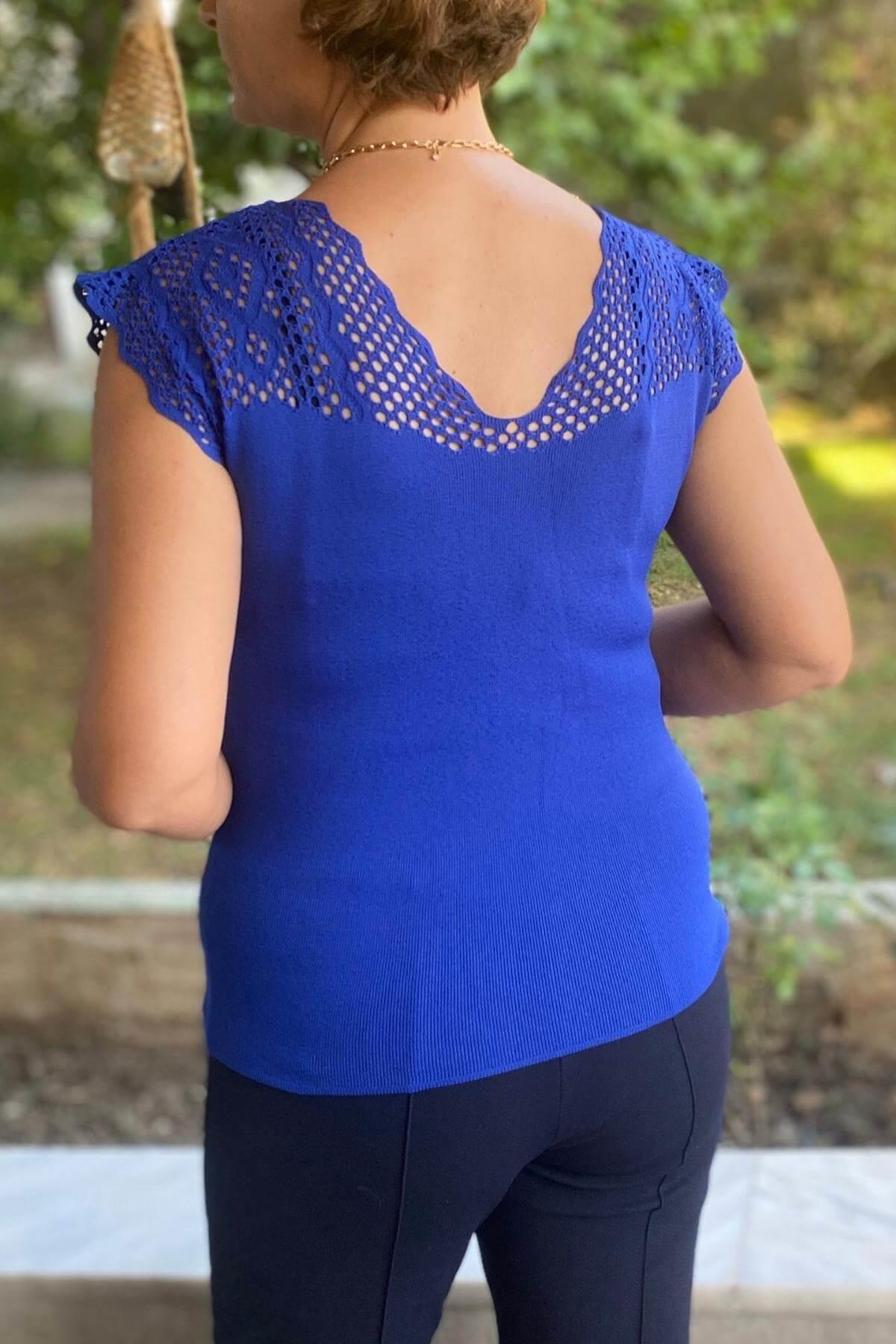 Kadın Saks Mavi Sıfır Kol Ajurlu Triko Bluz