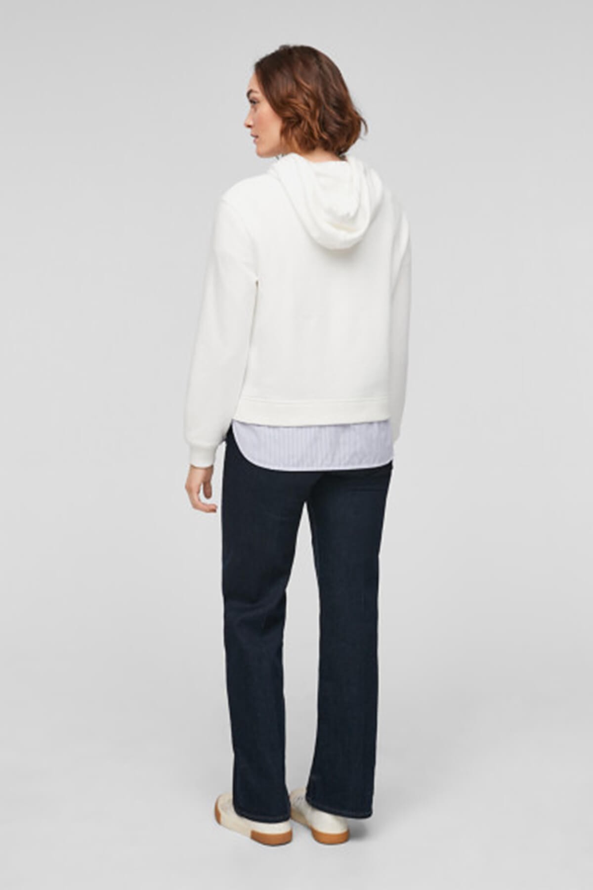 Kadın Beyaz Kapşonlu Sportif Sweatshirt
