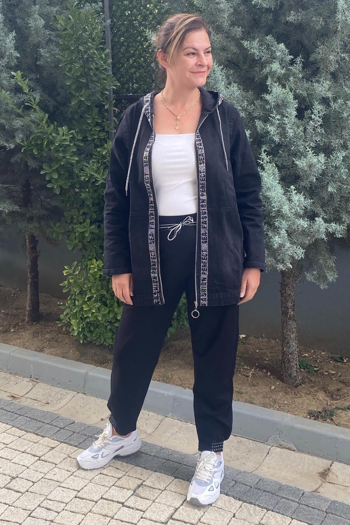 Kadın Büyük Beden Taşlı Siyah Kot Ceket