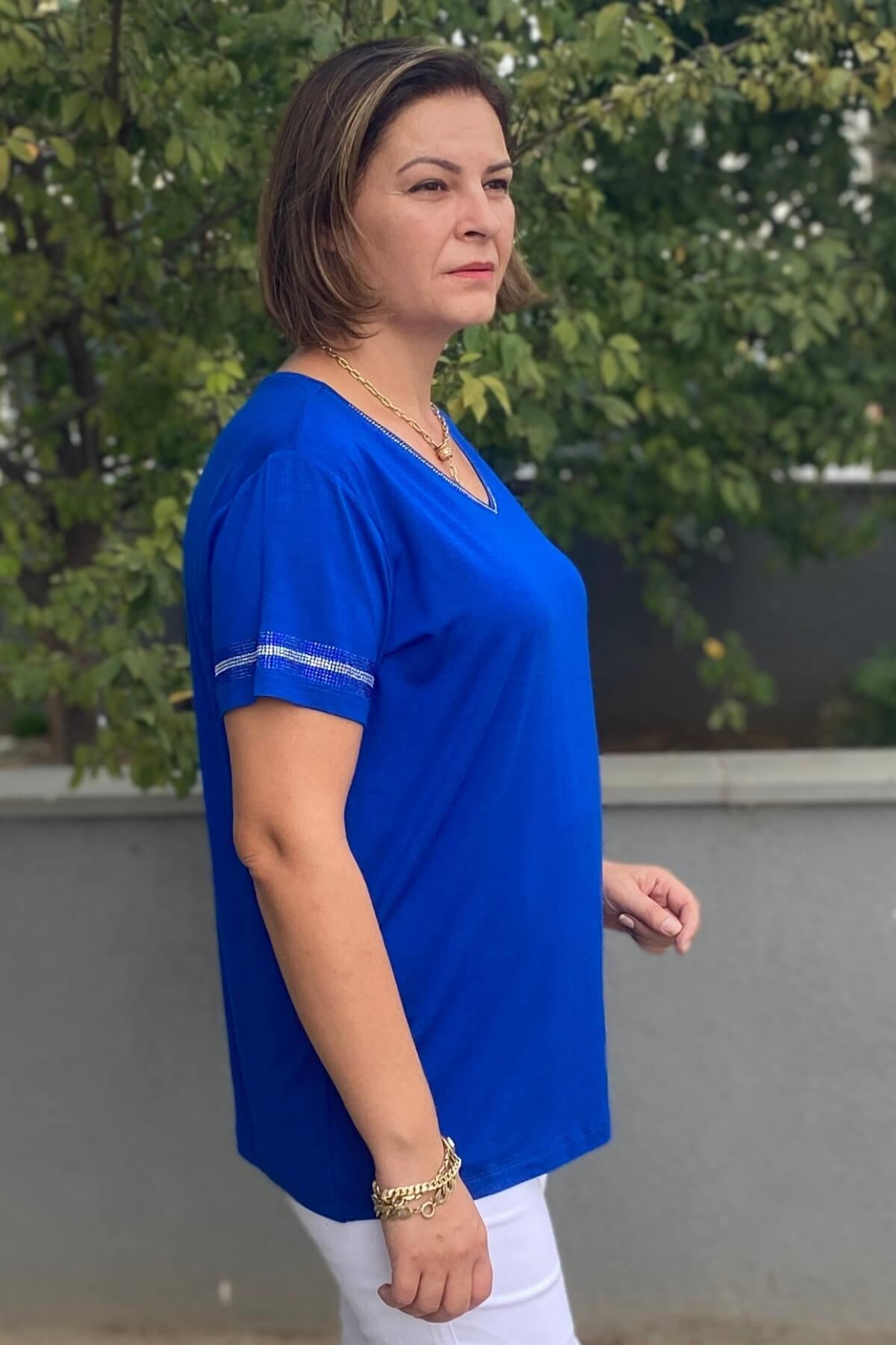 Büyük Beden Saks Mavi Yakası Taş Detaylı Bluz