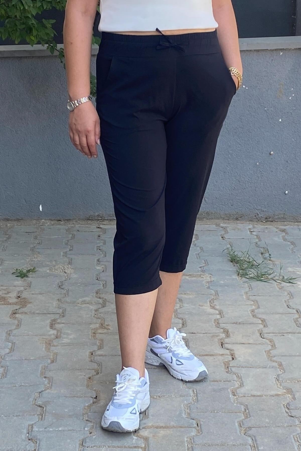 Kadın Siyah Akar Kumaş Kapri