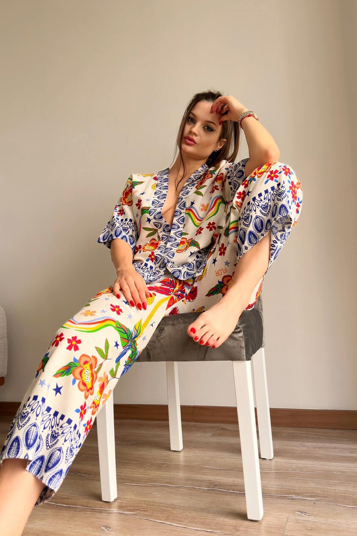 Kadın Renkli Çicekli Keten Kimono Takım