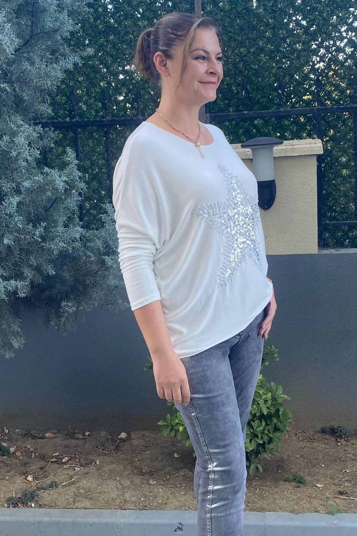 Kadın İtalyan Yıldız İşlmeli Beyaz  Bluz