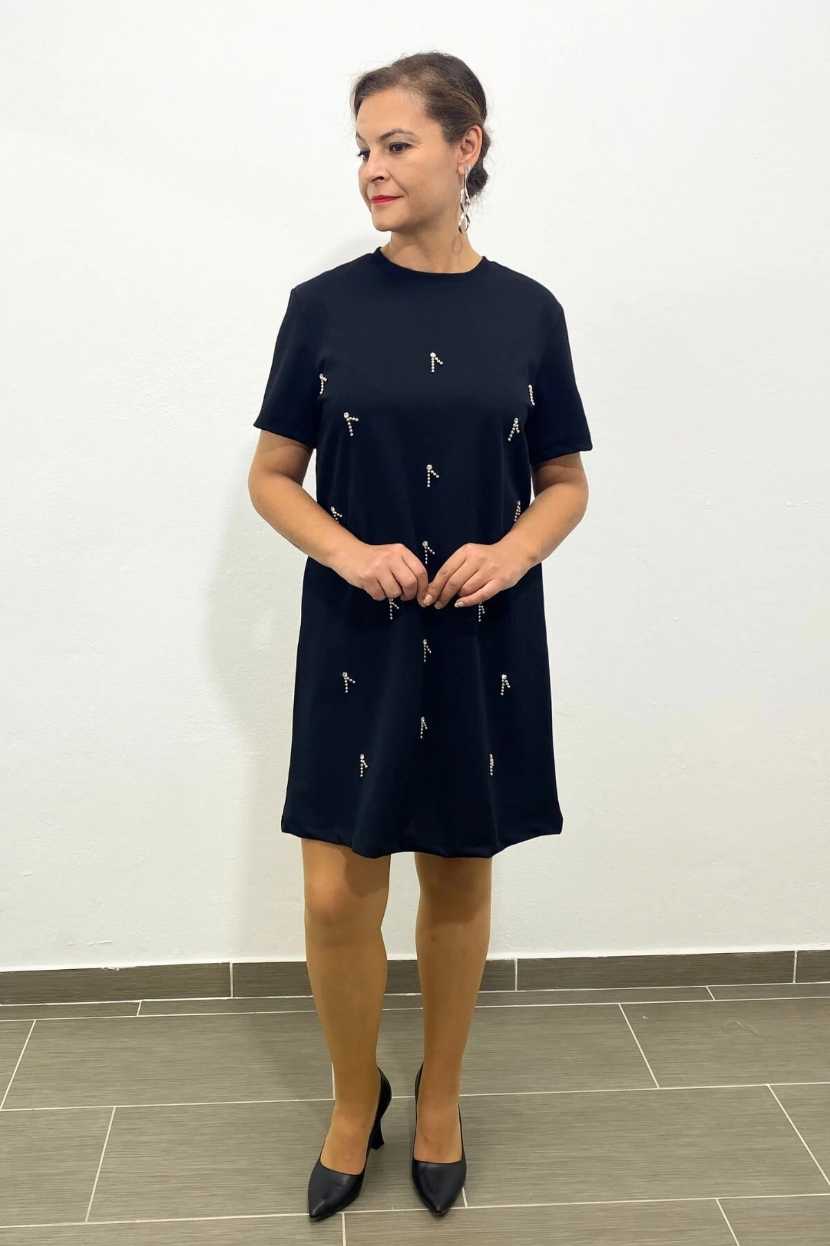 Büyük Beden Siyah Taşlı Ful Likra Kısa Kollu Elbise