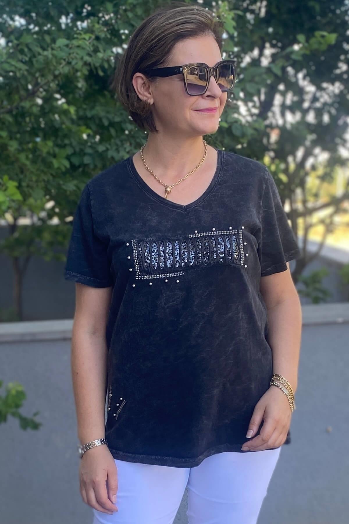 Büyük Beden Siyah İtalyan Yıkamalı Pencere Detaylı Tshirt