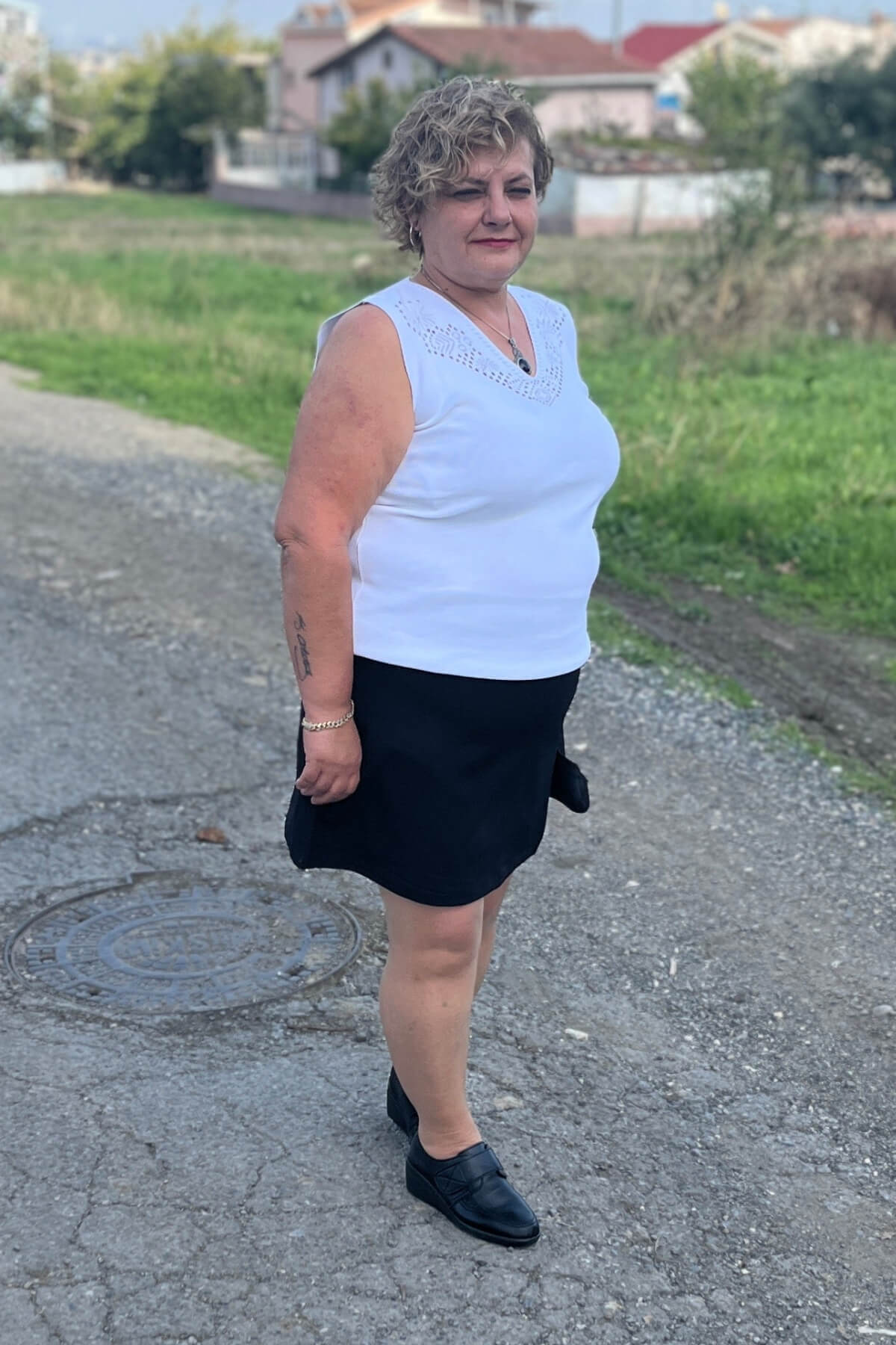 Büyük Beden Siyah Yırtmaç Detaylı Şort Etek 