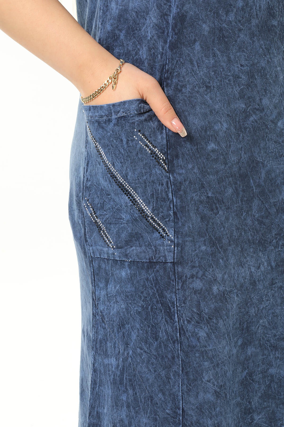 Büyük Beden Lacivert Küçük Taşlarla Süslenmiş Pamuklu Elbise