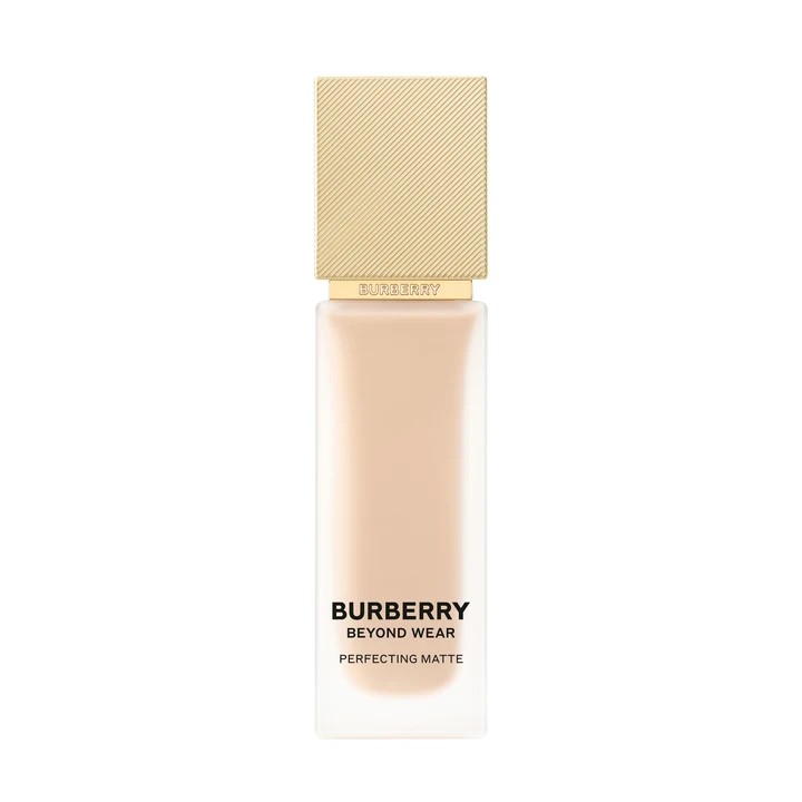 Beyond Wear Perfecting Matte Foundation 20 Fair Cool Fondöten
