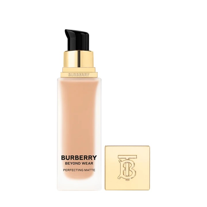 Beyond Wear Perfecting Matte Foundation 70 Medium Cool Fondöten