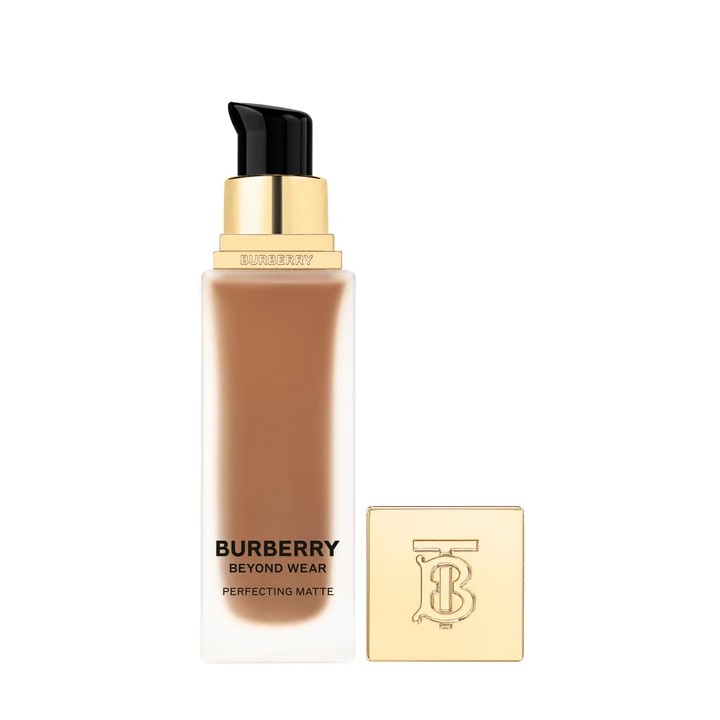 Beyond Wear Perfecting Matte Foundation 120 Deep Neutral Fondöten