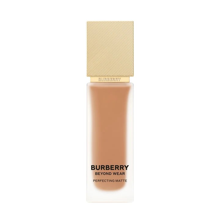 Beyond Wear Perfecting Matte Foundation 100 Medium Deep Cool Fondöten