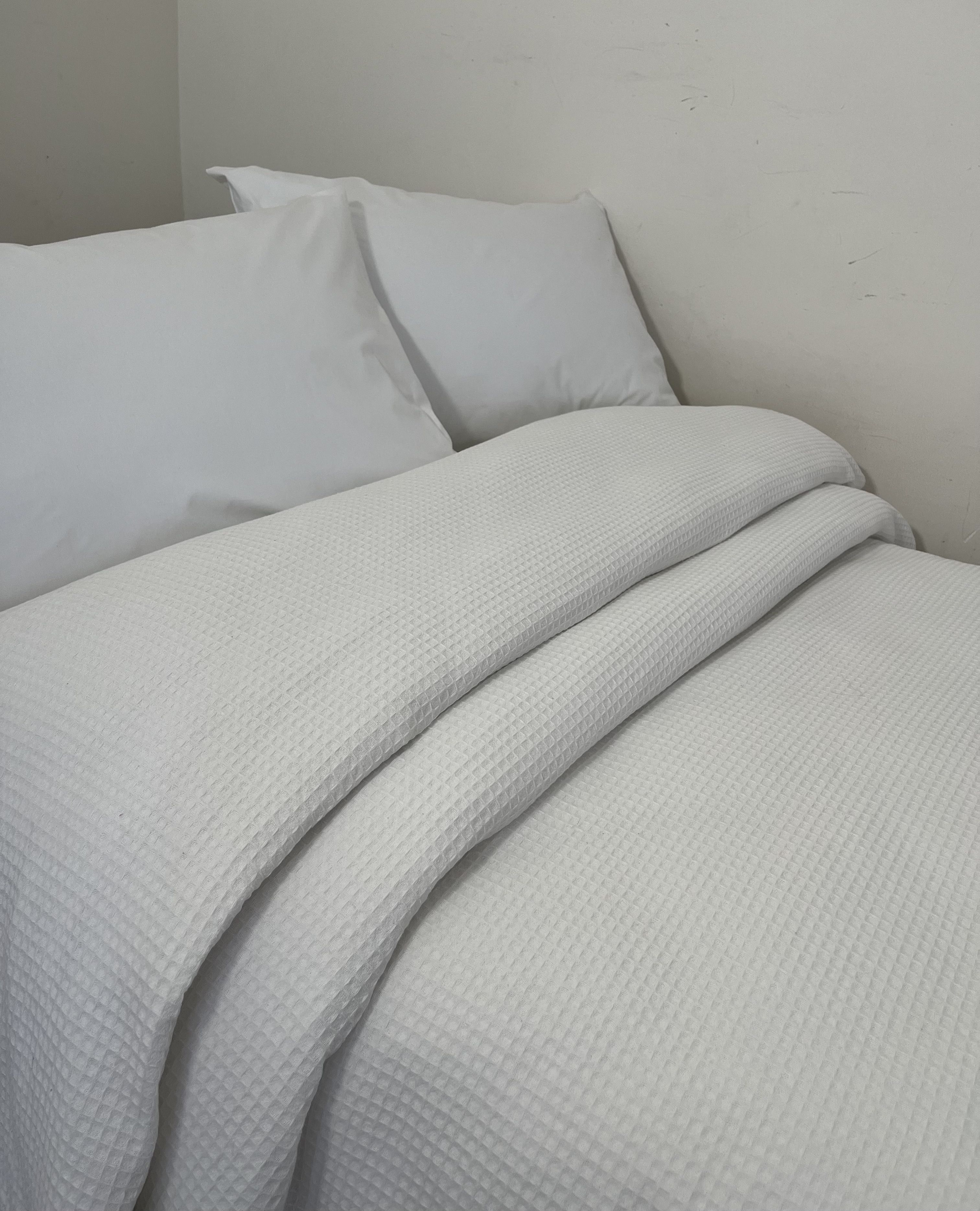 WAFFLE DESEN %100 PAMUK YATAK ÖRTÜSÜ LÜX OTEL TİPİ  - BEYAZ