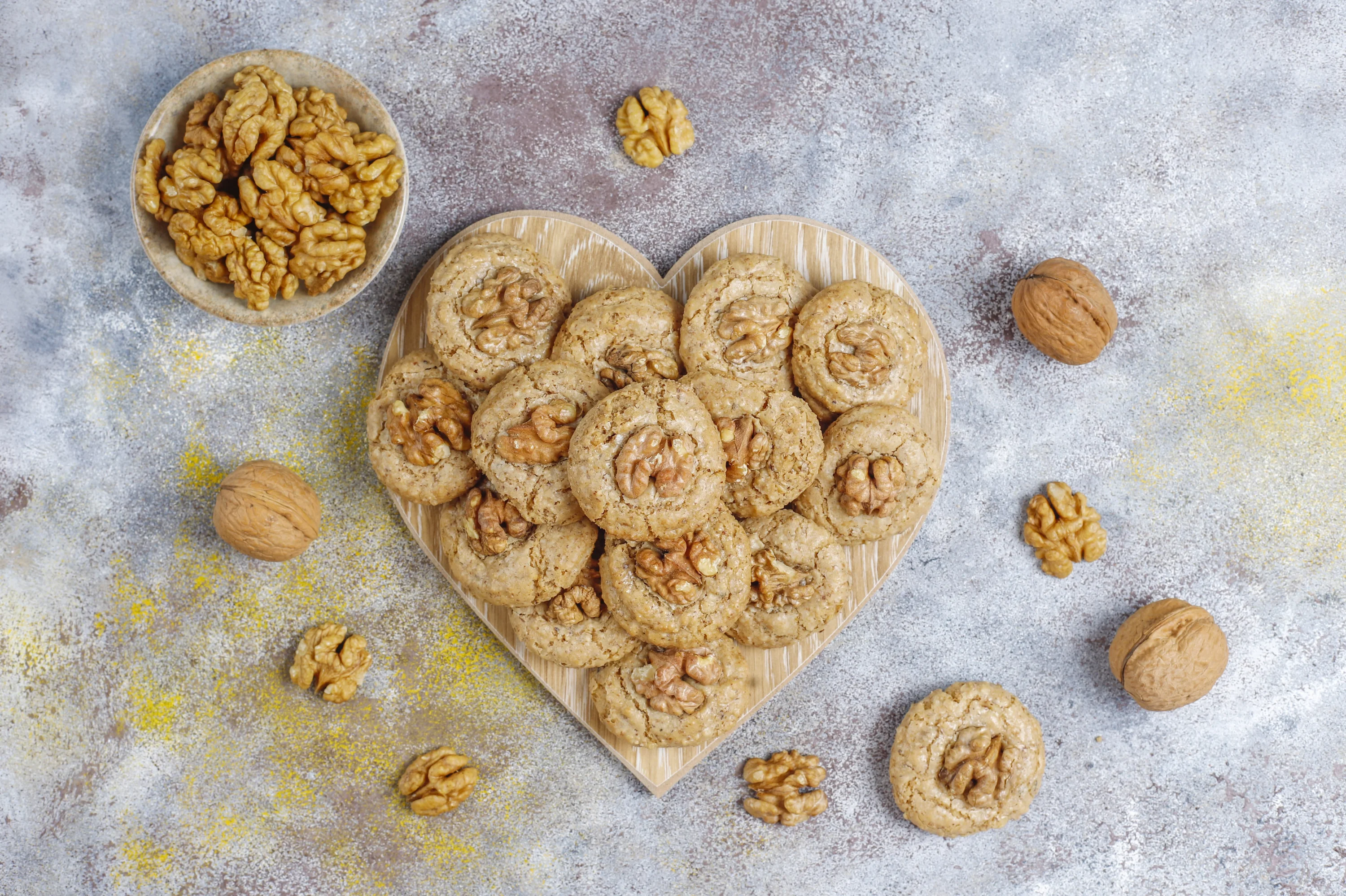 Kuruyemişli Şekersiz Kurabiye: Sağlıklı ve Lezzetli Bir Alternatif