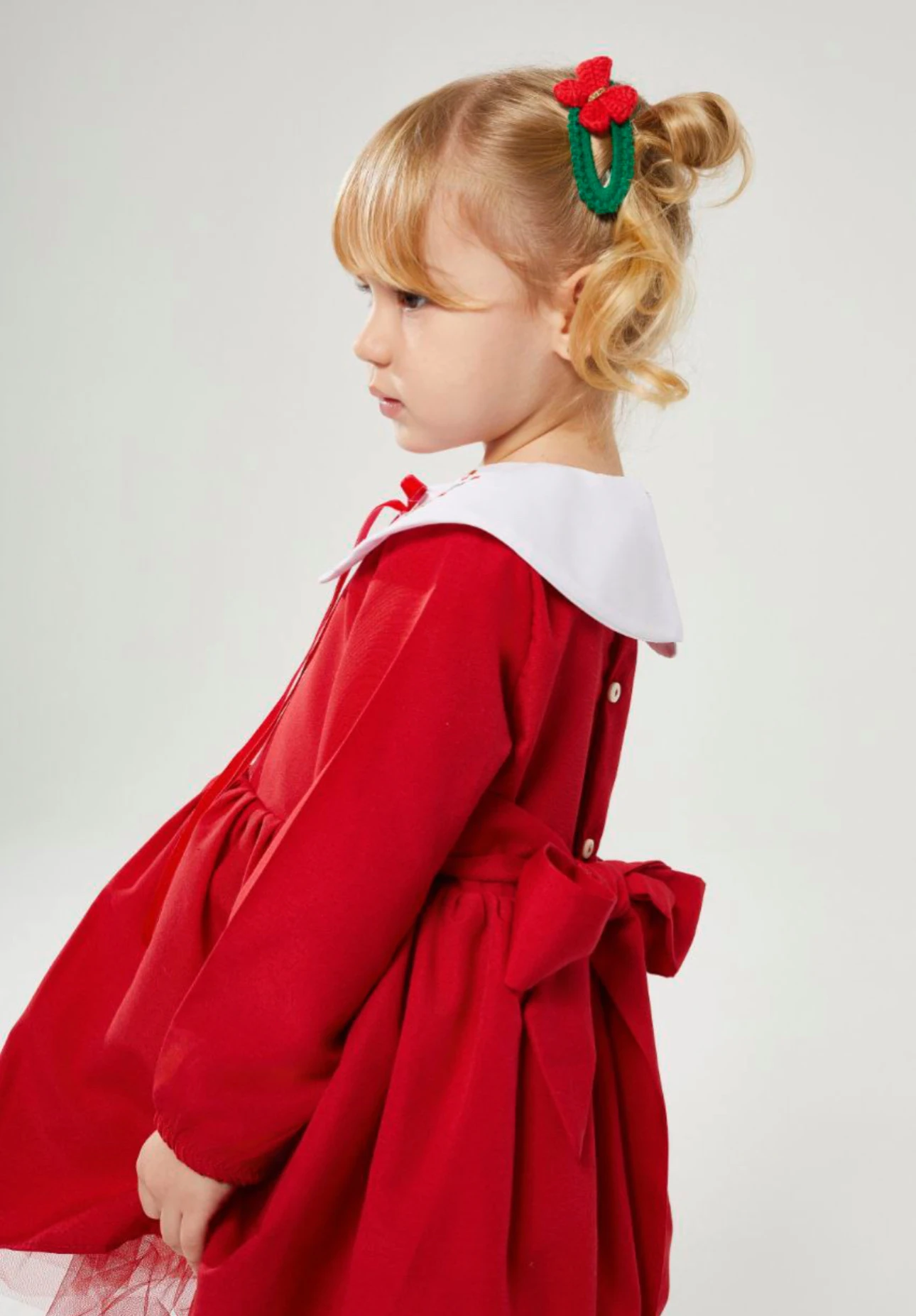 Nakış Yaka Kırmızı Elbise