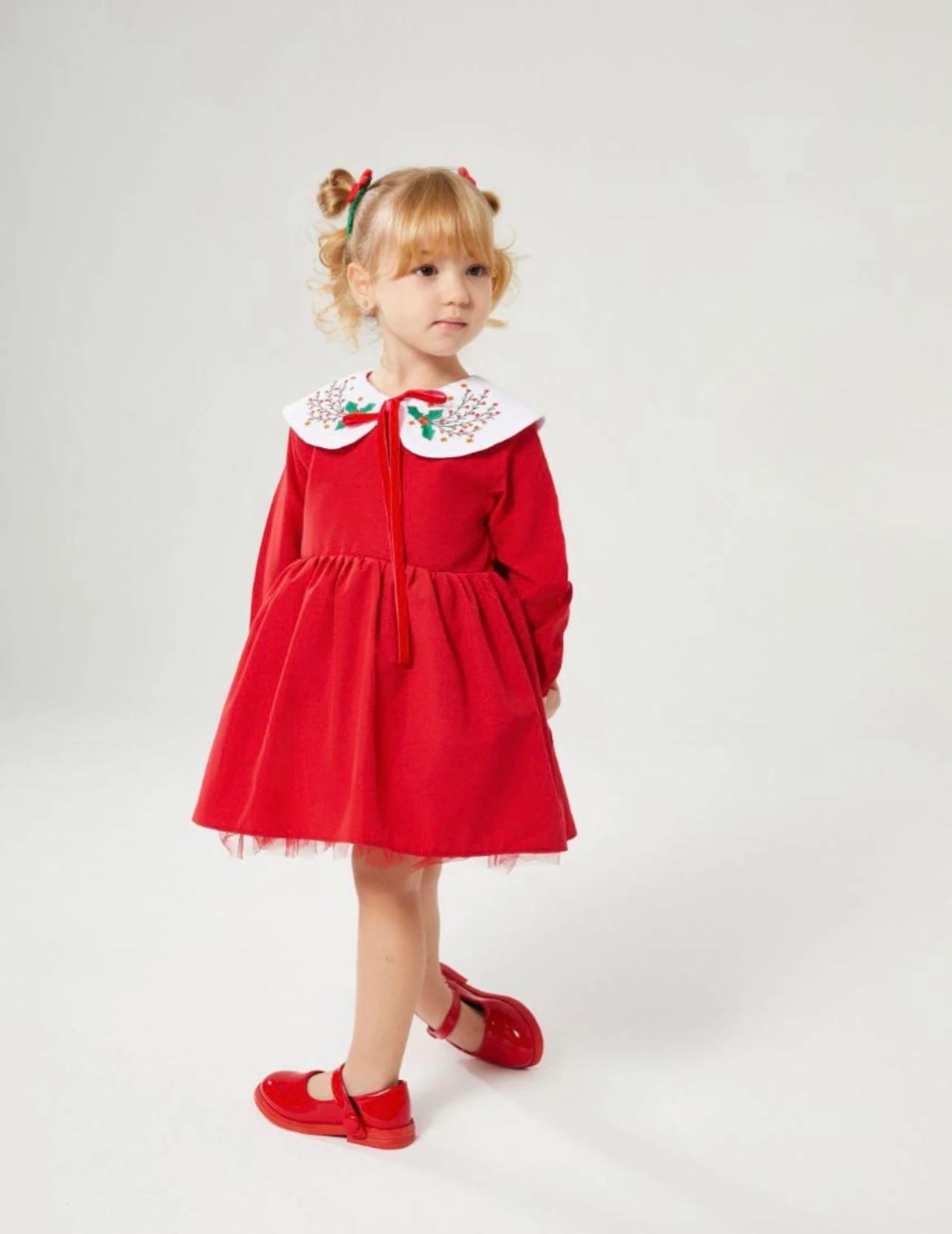 Nakış Yaka Kırmızı Elbise