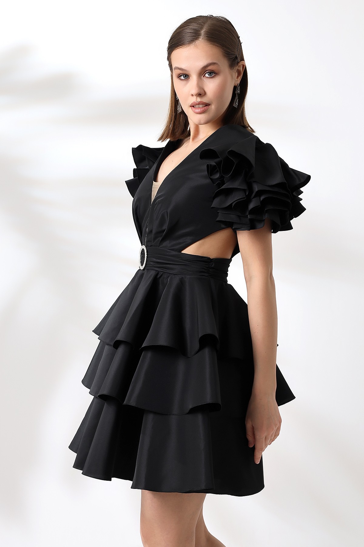 Siyah V Yaka Bel Detay Kat Kat Tasarım Kısa Abiye Elbise KLS4381