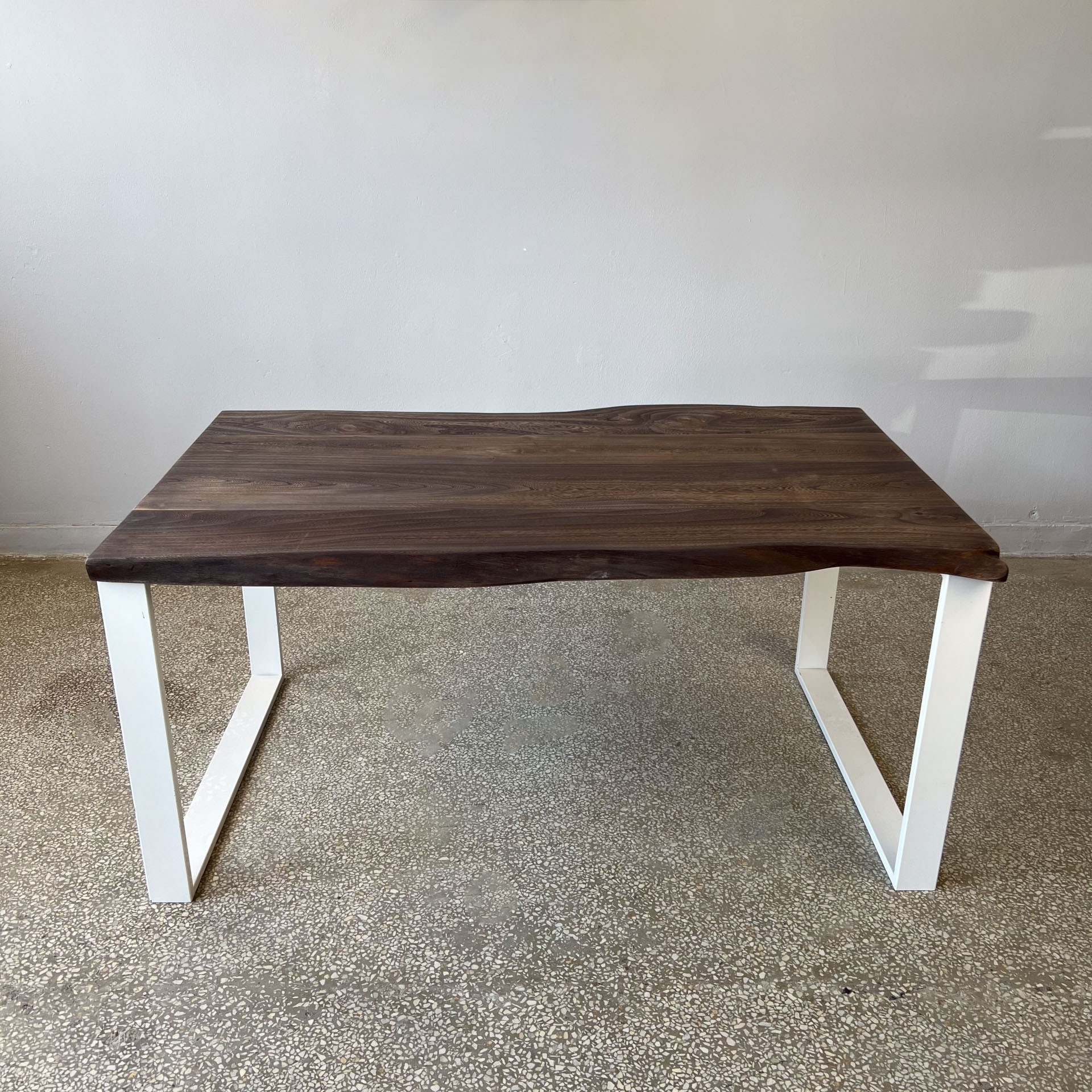 Doğal Kenar Karaağaç Yemek Masası – 152x90 cm | El Yapımı