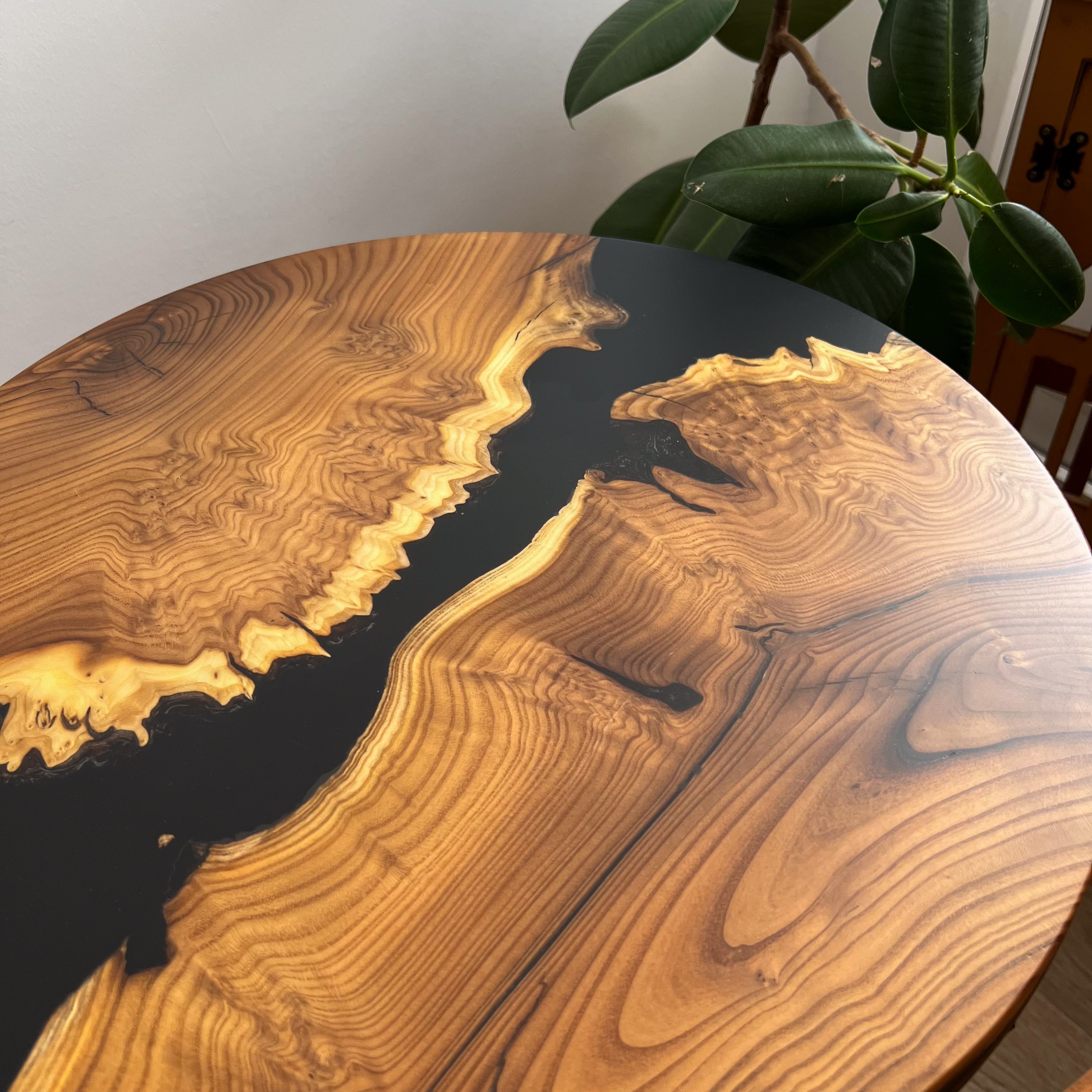 20" Round Blue Resin River Coffee & Side Table 