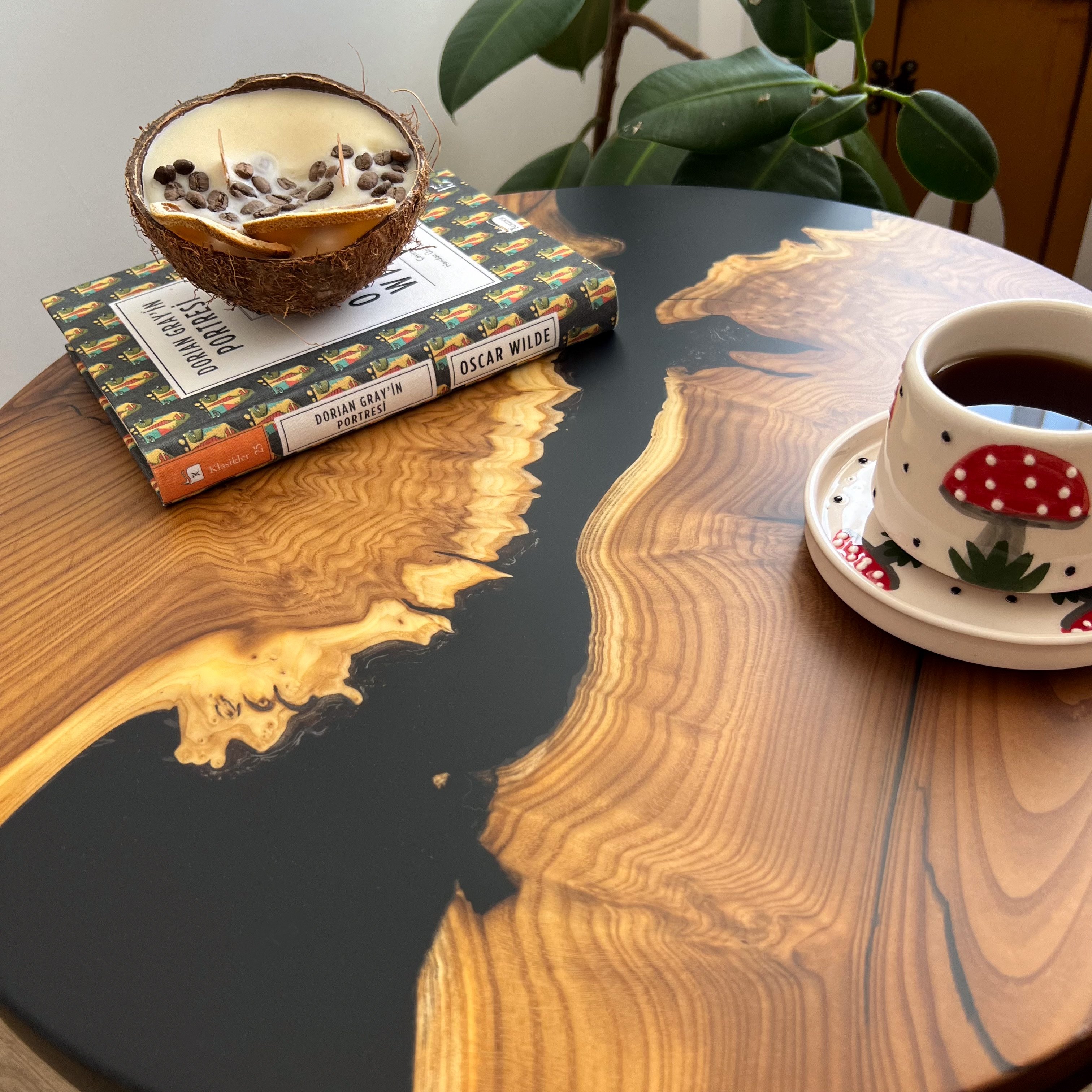 20" Round Blue Resin River Coffee & Side Table 