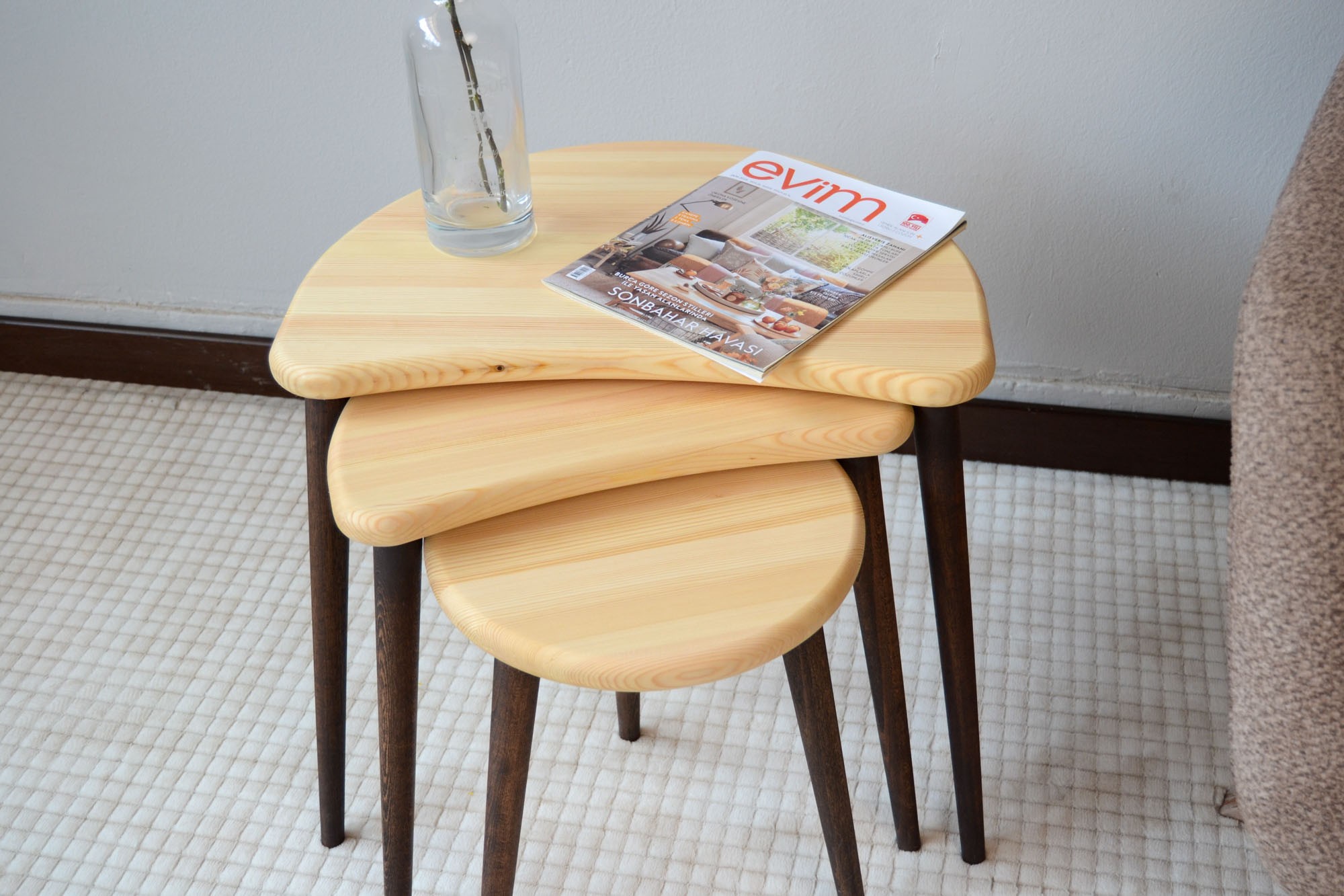 Modern Ahşap 3'lü Zigon Sehpa Takımı – Naturel & Ceviz Renk Uyumu, 3’lü Set