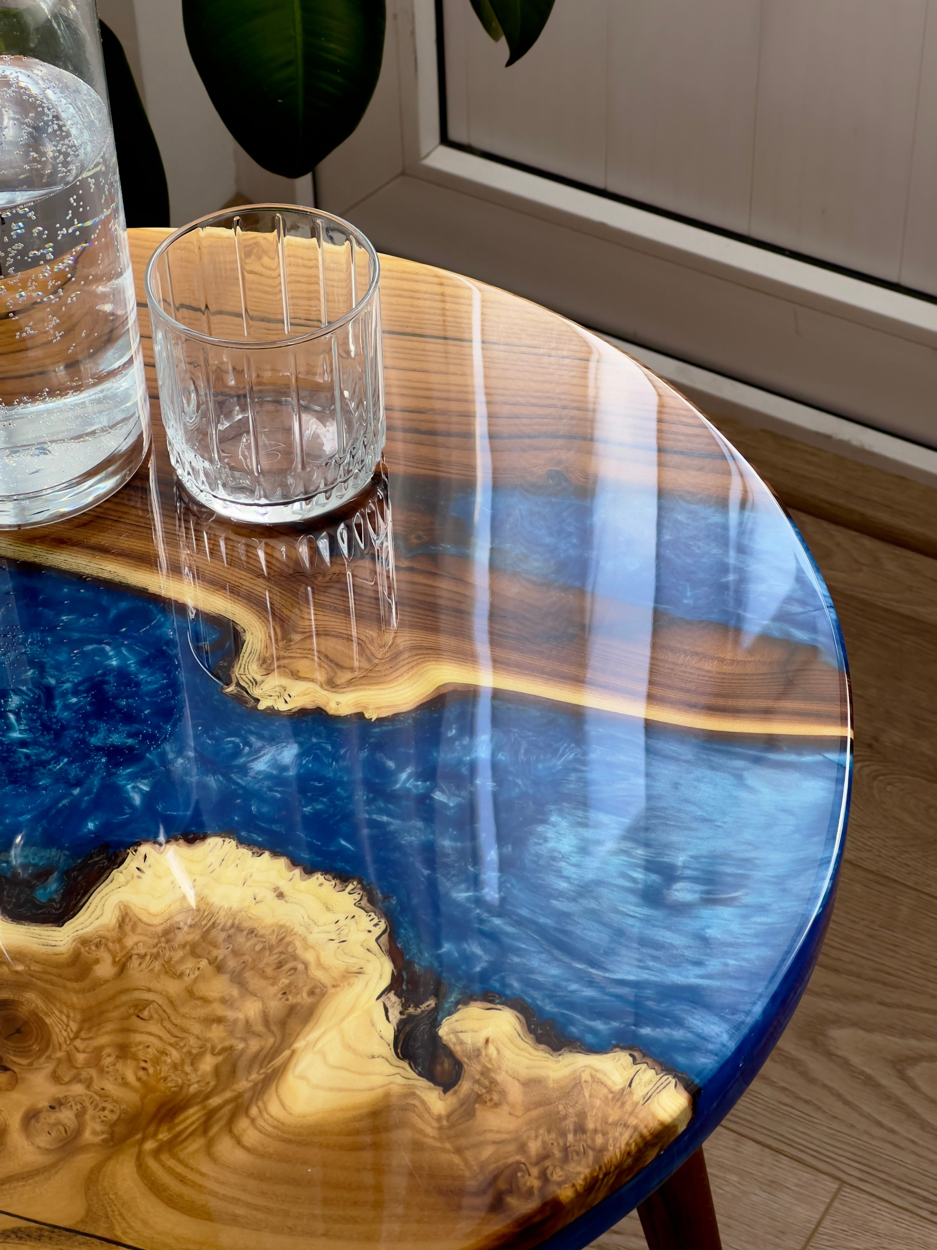 20" Round Blue Resin River Coffee & Side Table 