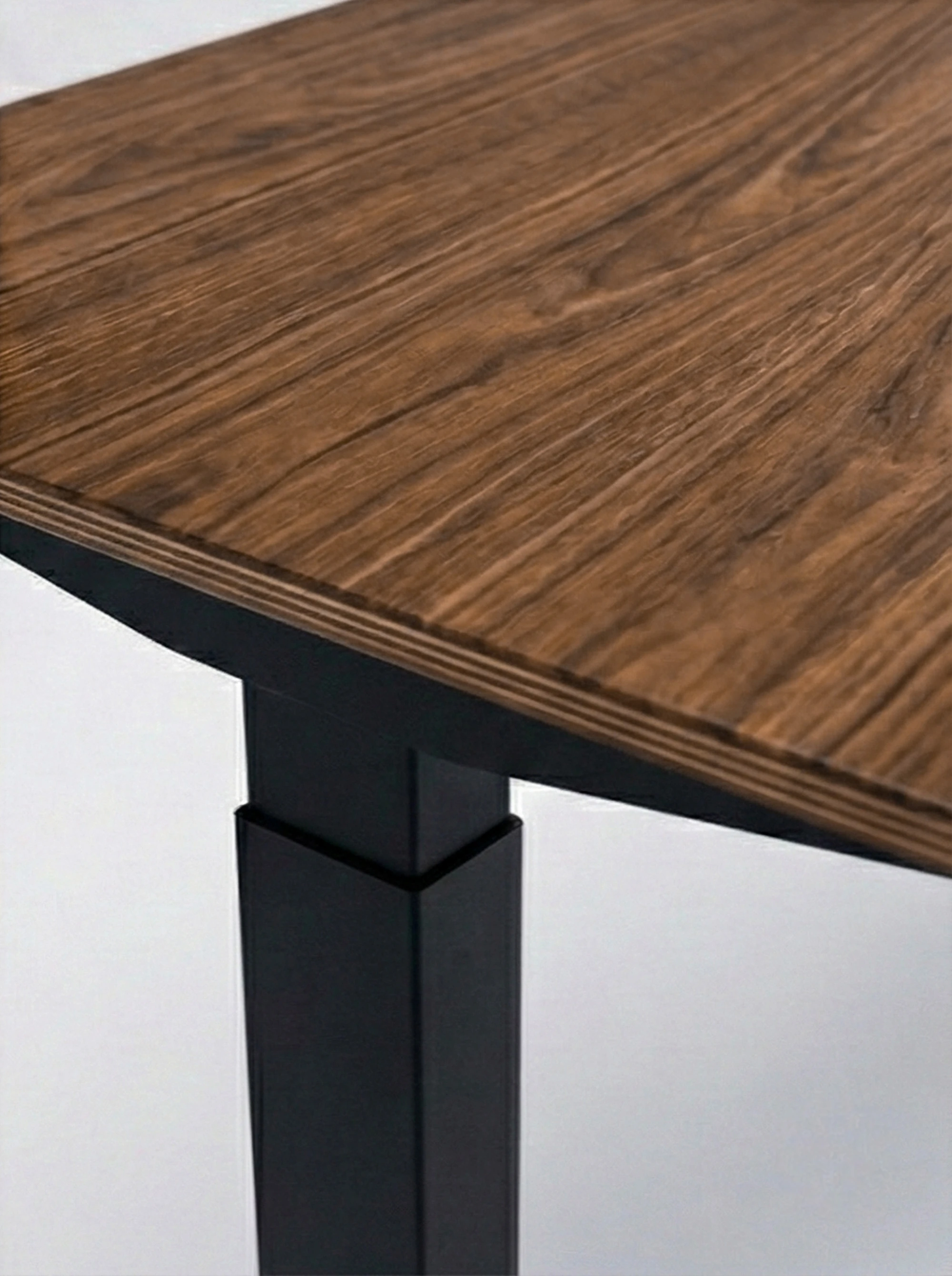 Elektrikli Yükseklik Ayarlı Ahşap Çalışma Masası