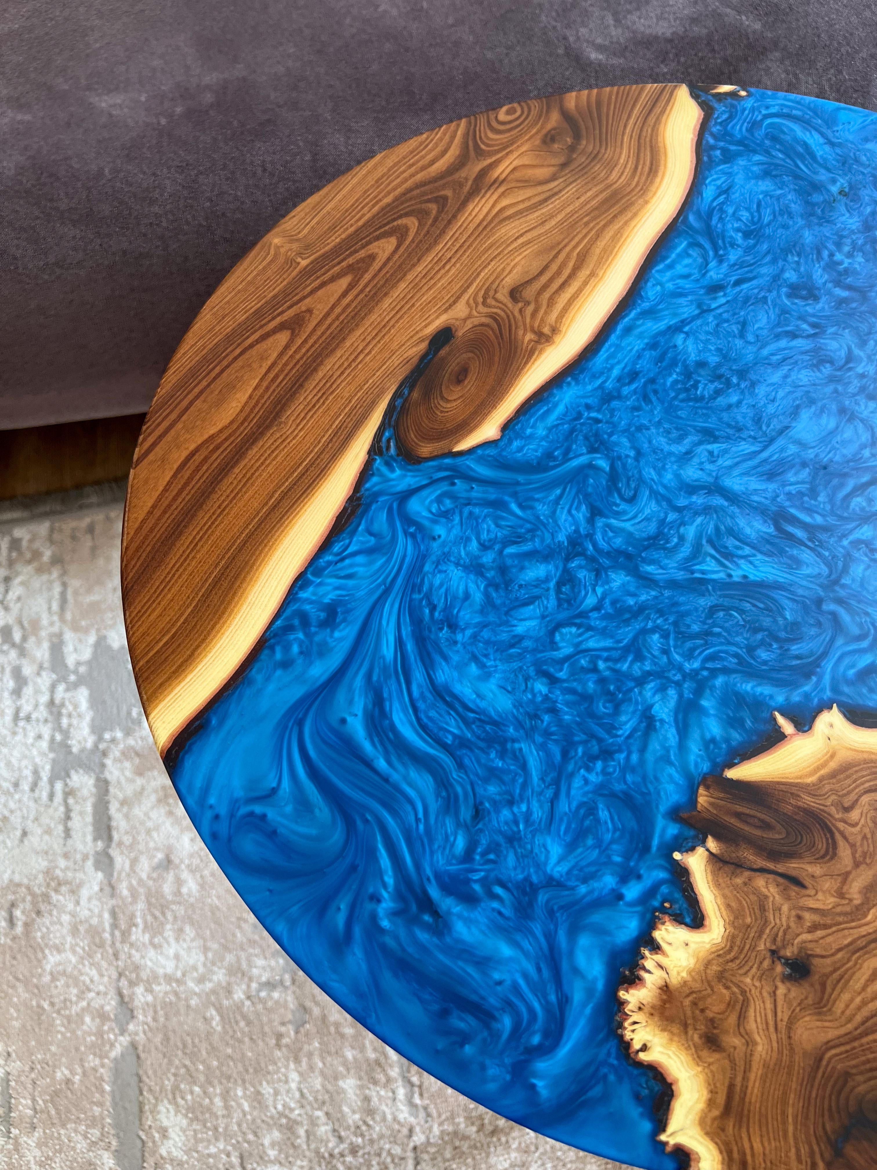 20" Round Blue Resin River Coffee & Side Table 