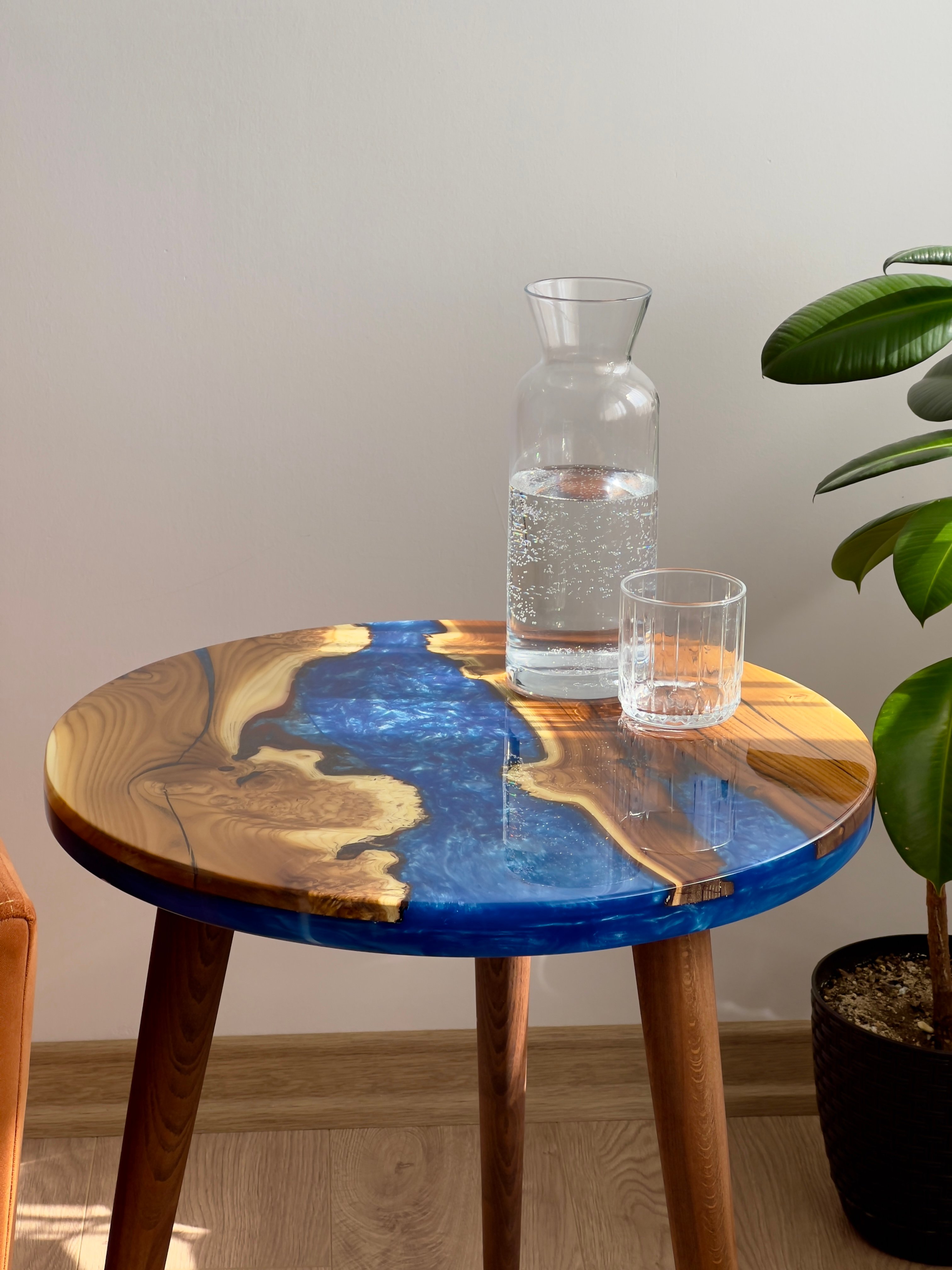 20" Round Blue Resin River Coffee & Side Table 