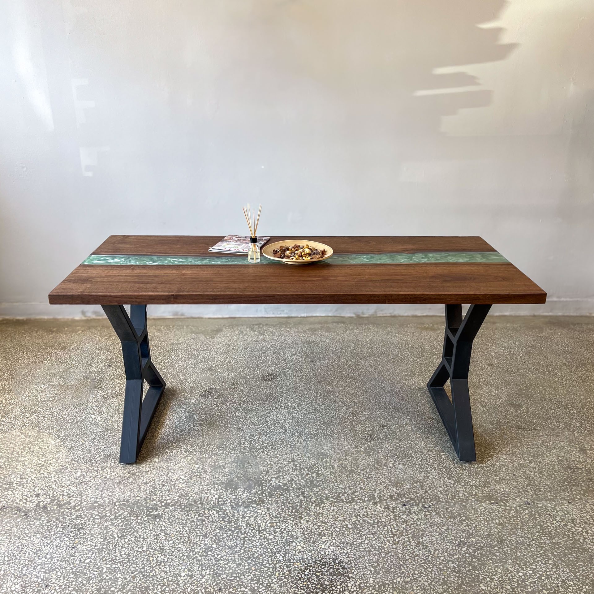 Koyu Ceviz & Yeşil Epoksi Masa – 178x81 cm