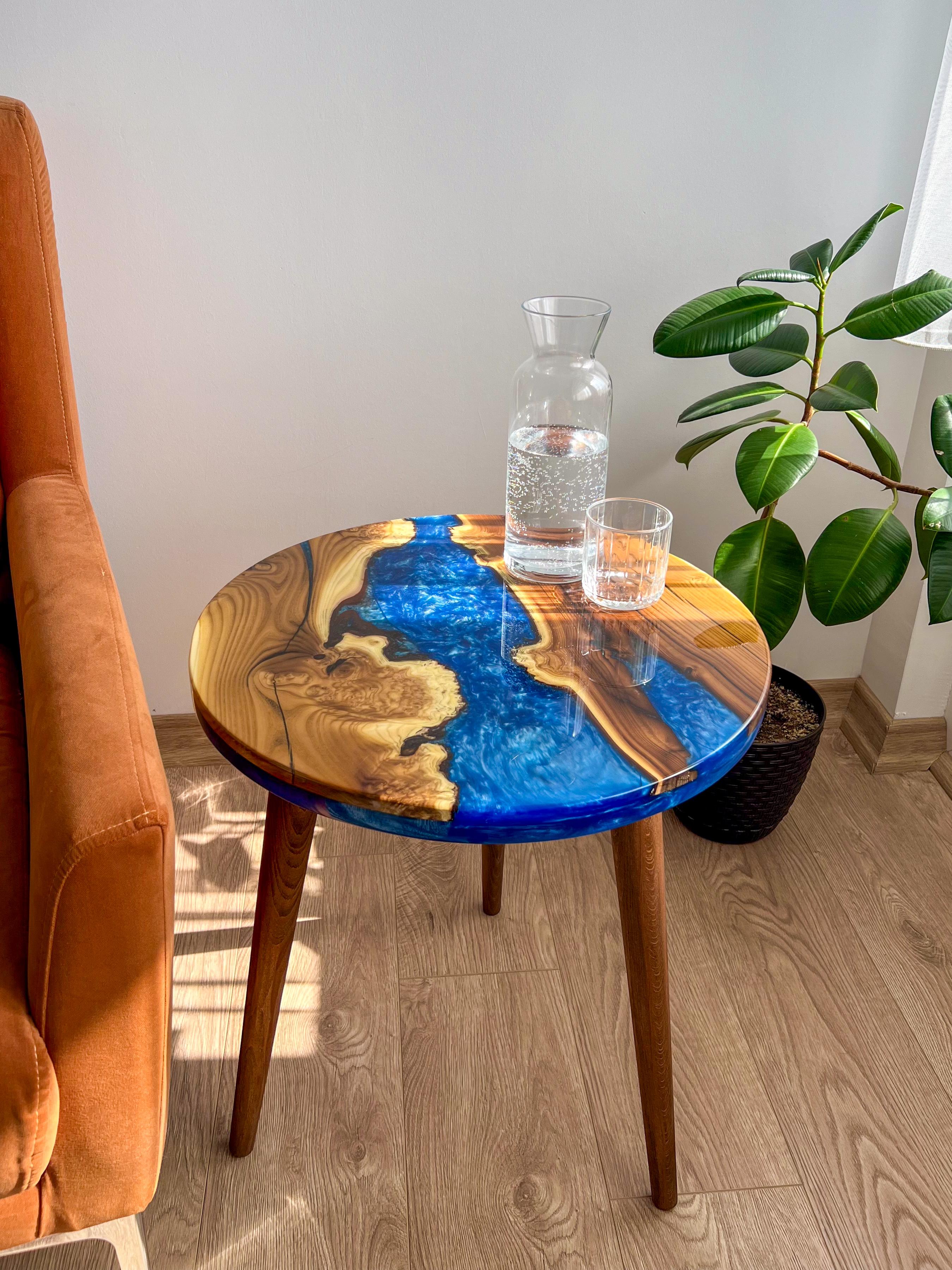 20" Round Blue Resin River Coffee & Side Table  main variant image