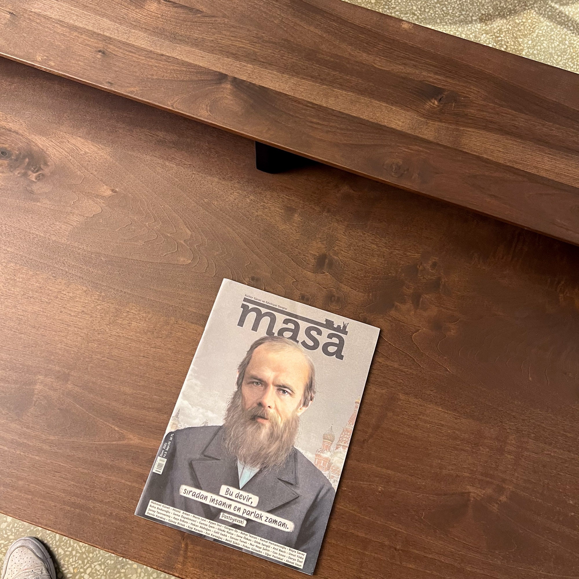 Koyu Ceviz Ahşap Çalışma Masası - Oval Köşeli, Doğal Masif Ceviz