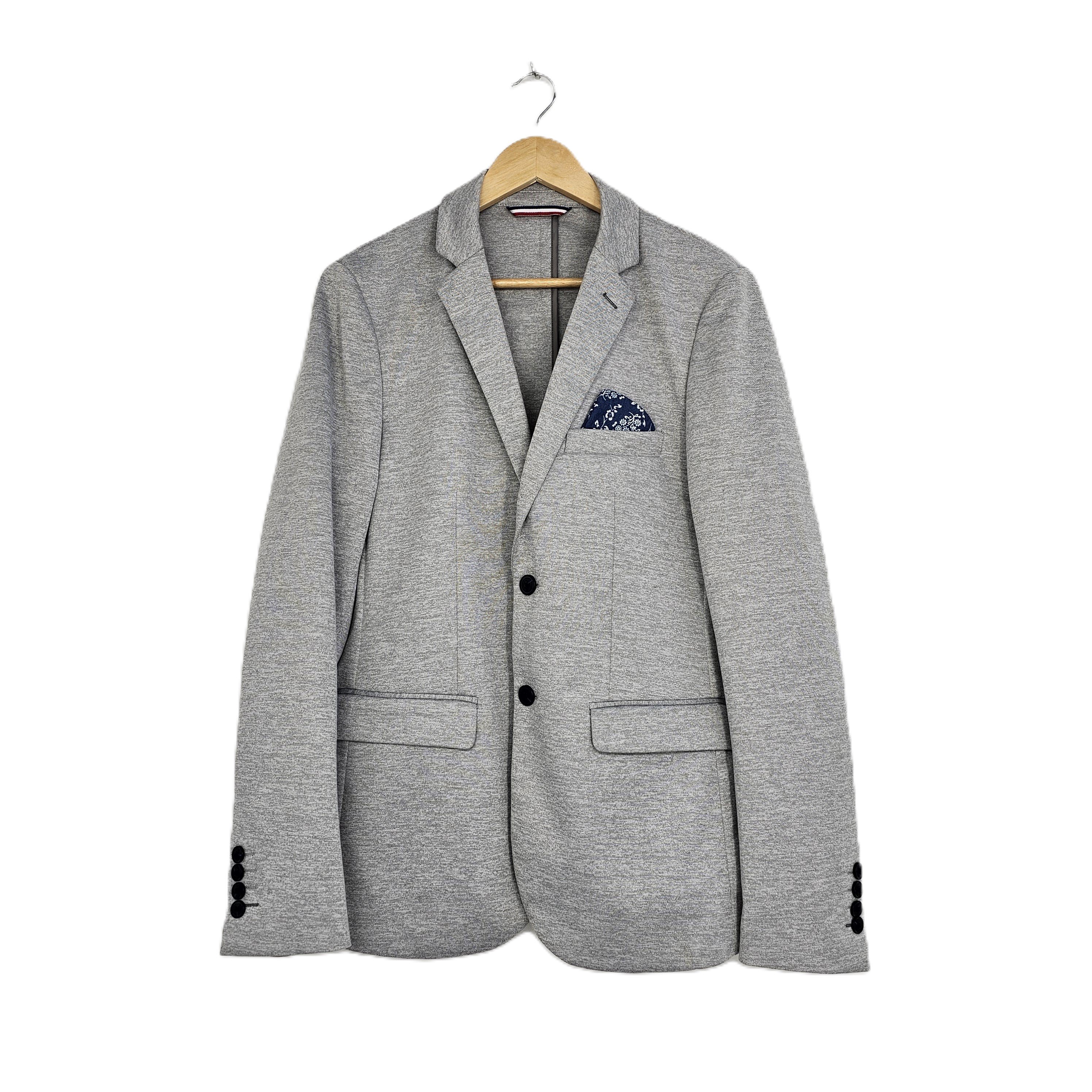 Xhakete Klasike Meshkujsh Ngjyre Gri S.Hand/Classic Gray Jack