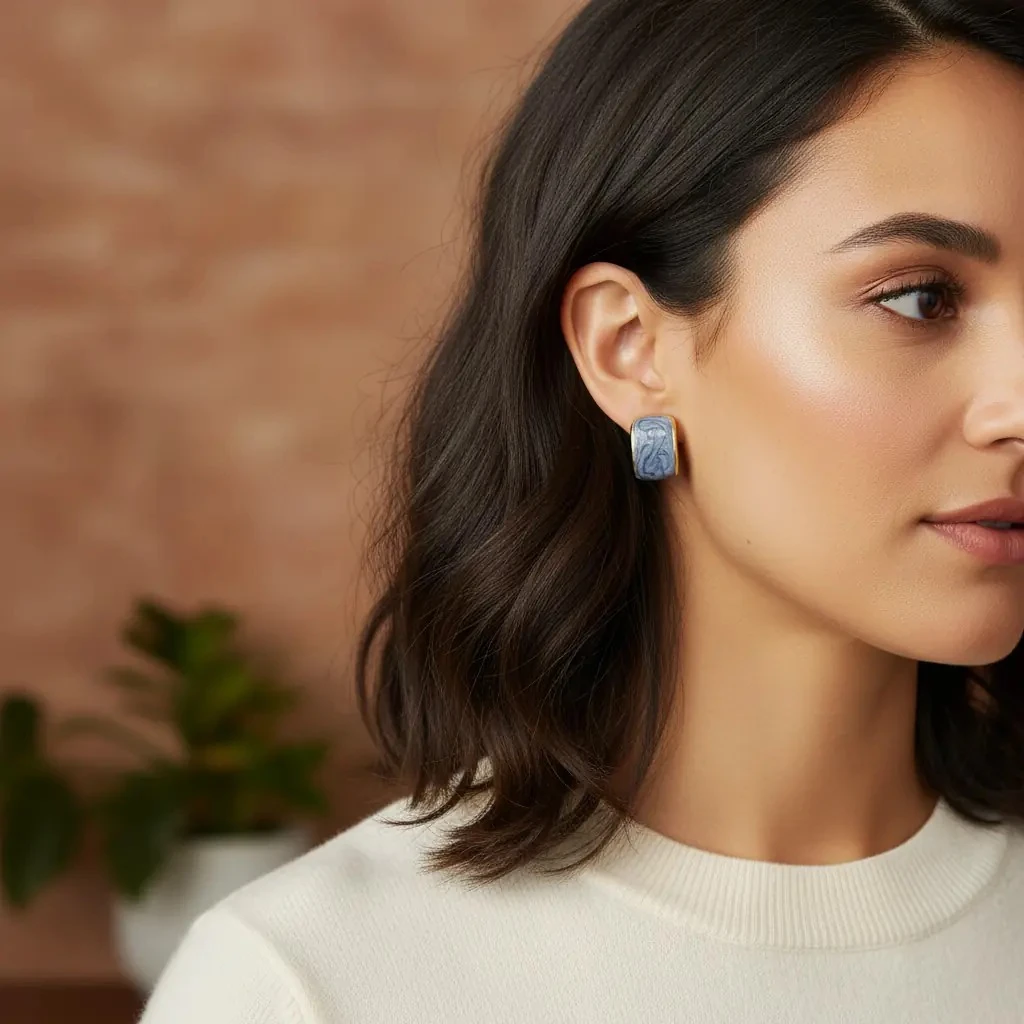 Vathe Femrash Çeliku M36 Stainless Steel Ngjyre Gold me Dizajn Blu  Women Earrings