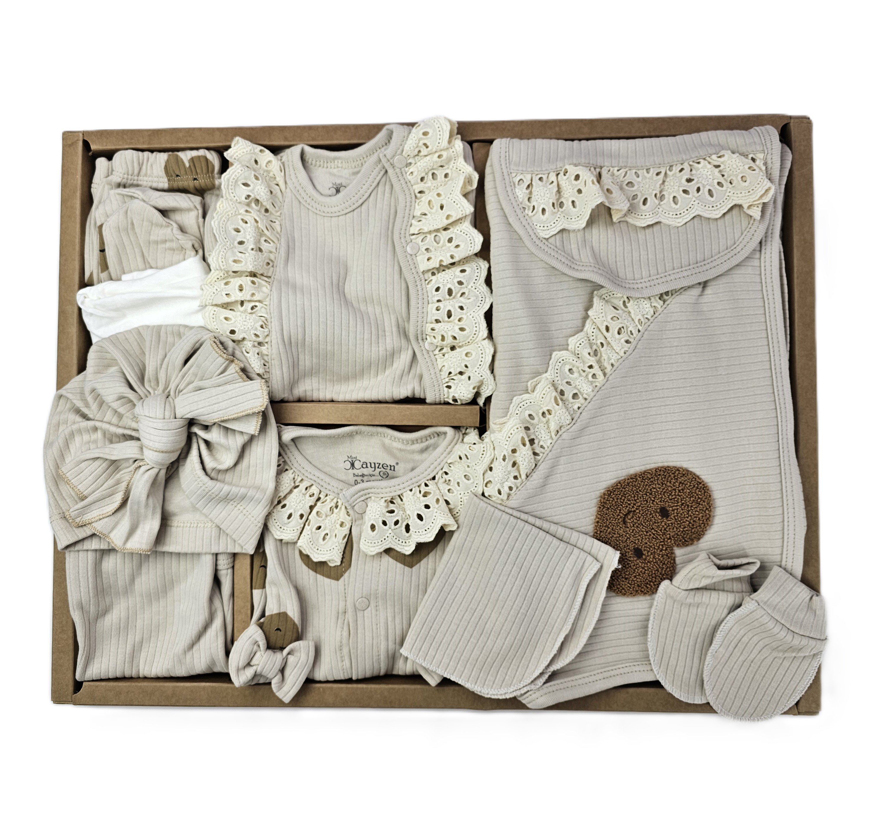 Set Bebesh 10 Pjese Mini Cayzen 3011 Ngjyre Bezhe me Dantelle/New Born Baby Set