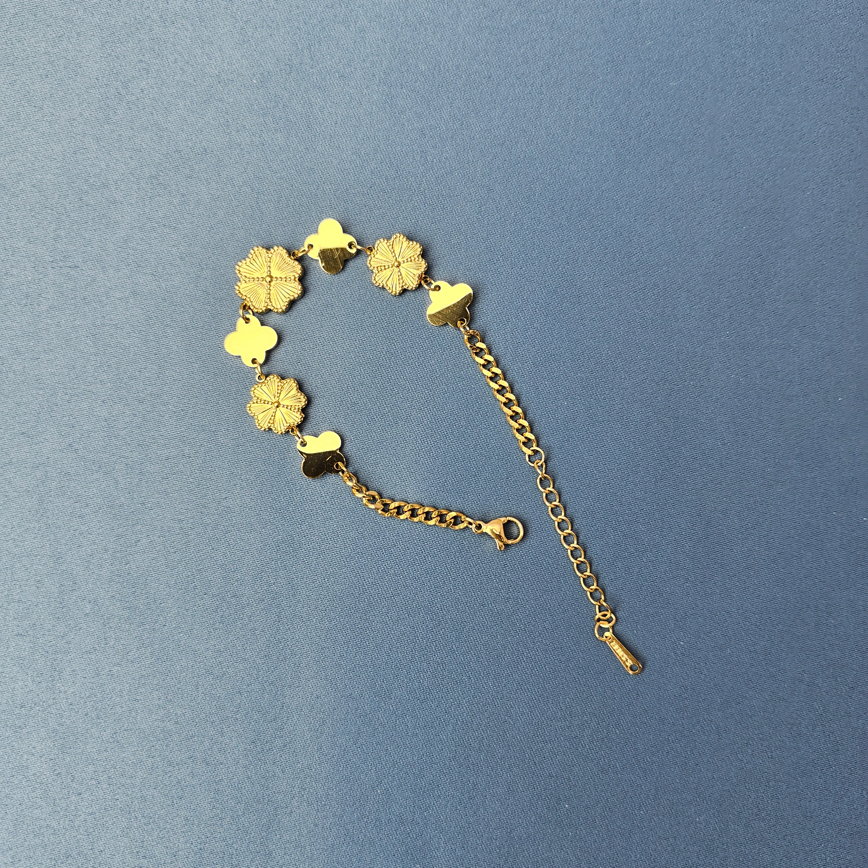 Byzylyk Femrash Çeliku Stainless Steel Ngjyre Gold Women Bracelet