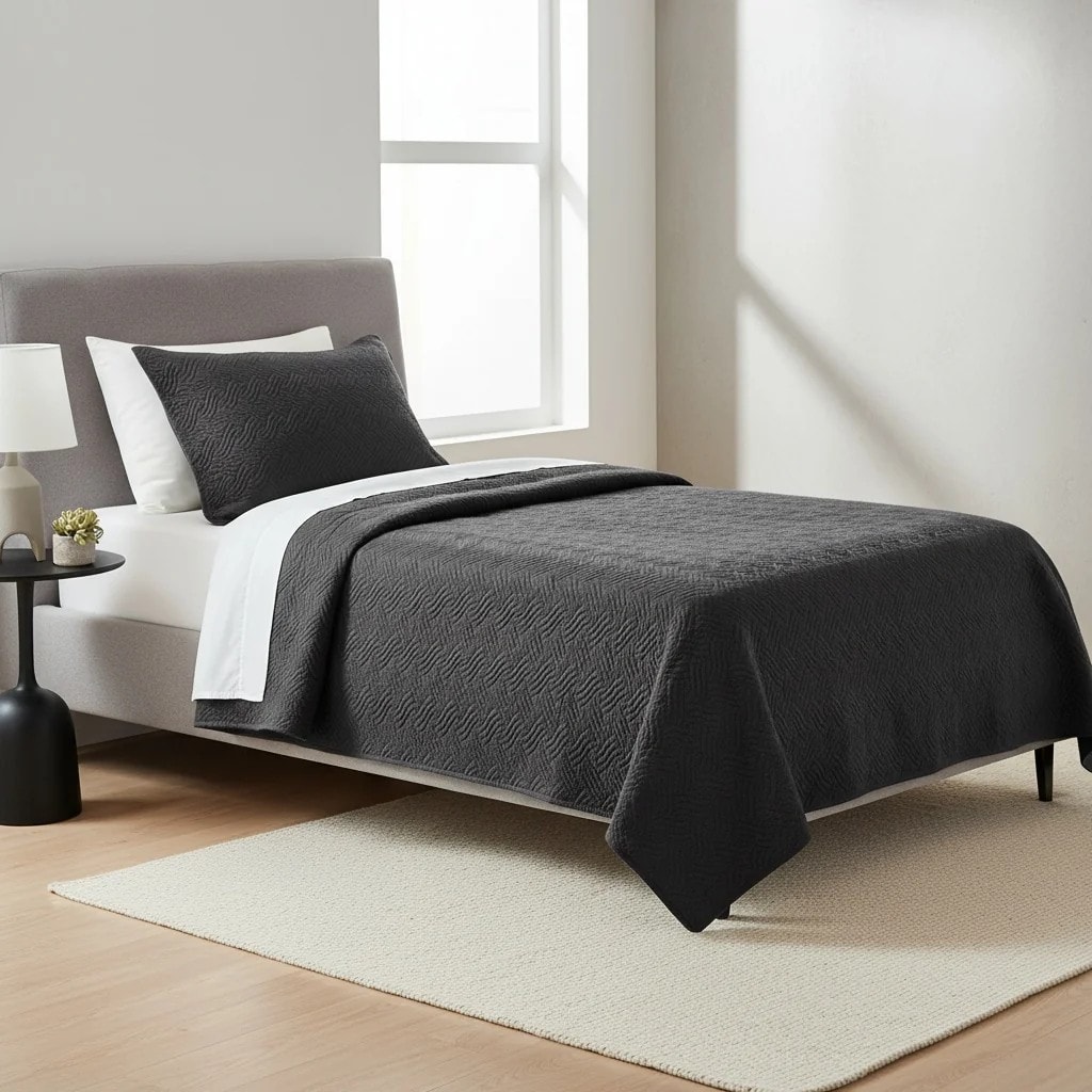 Mbulese Krevati Tek Ngjyre Gri e Erret  Dizajn me Thurje Outlet Bed Cover Single