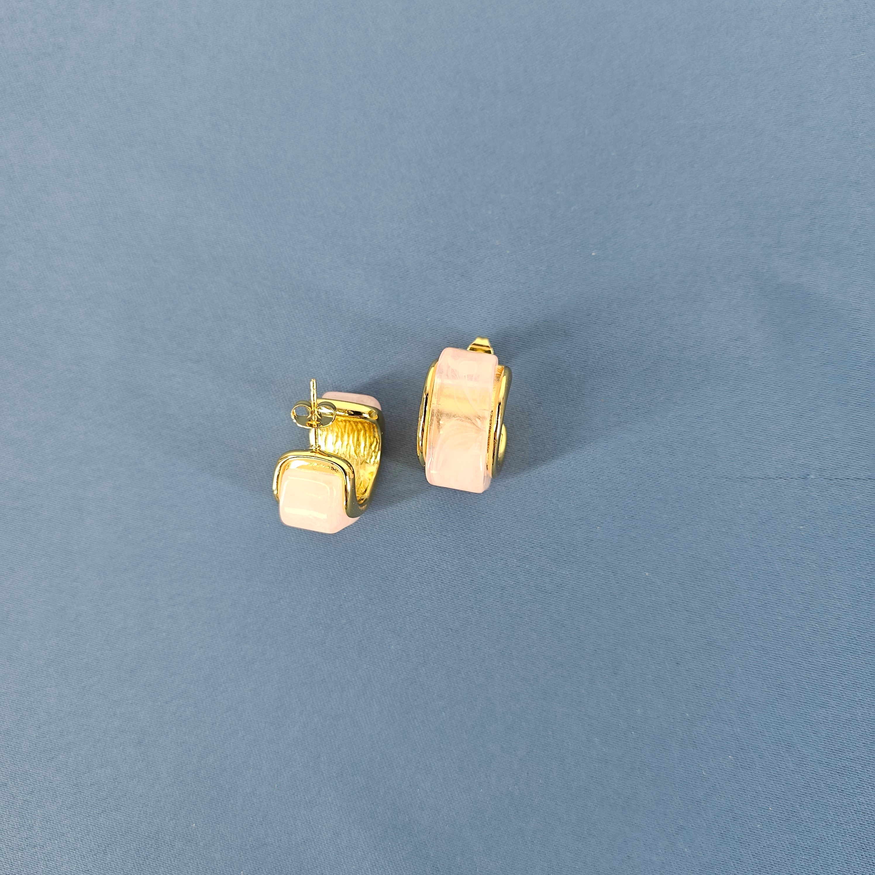 Vathe Femrash Çeliku M27 Stainless Steel Ngjyre Gold Women Earrings