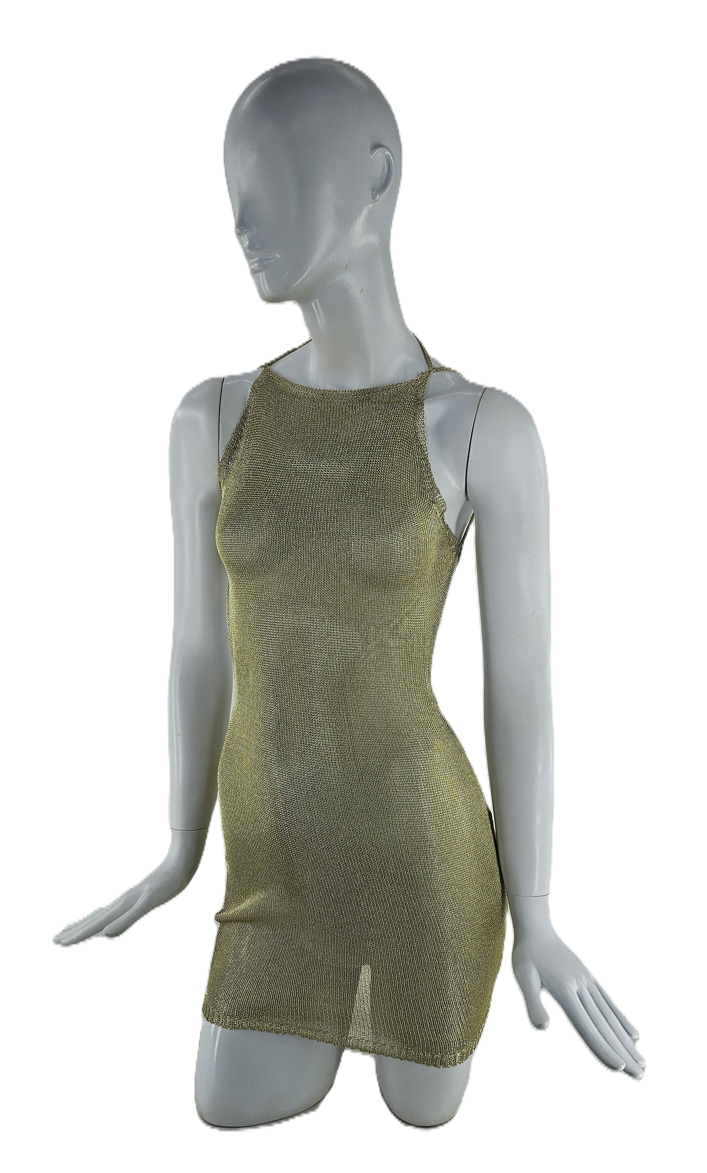 Fustan Plazhi i Tejdukshem  Prettylittlething Ngjyre Gold me Shkelqim S.Hand/Beach Dress