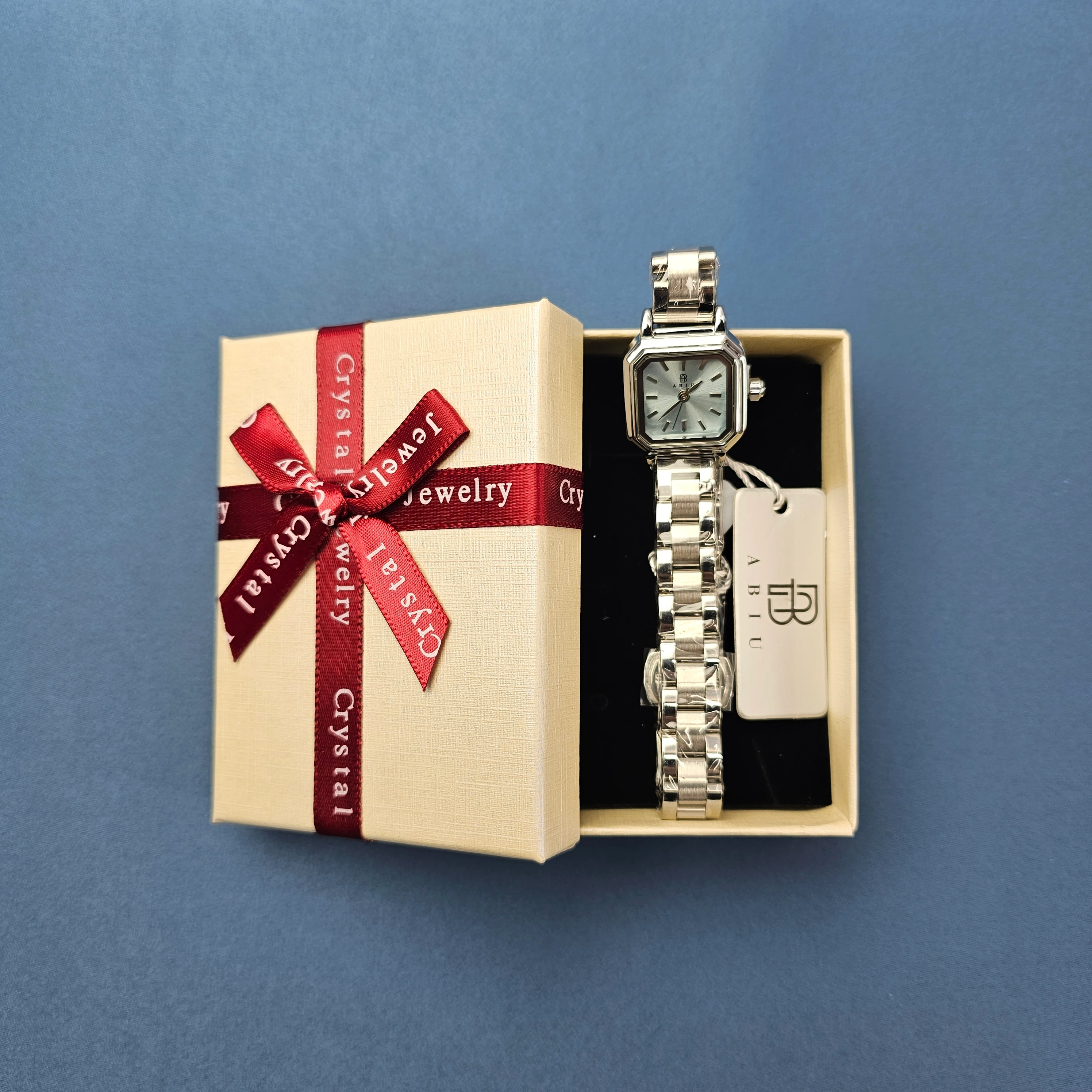 Ore Femrash Çeliku M5  Ngjyre Silver Women Watch