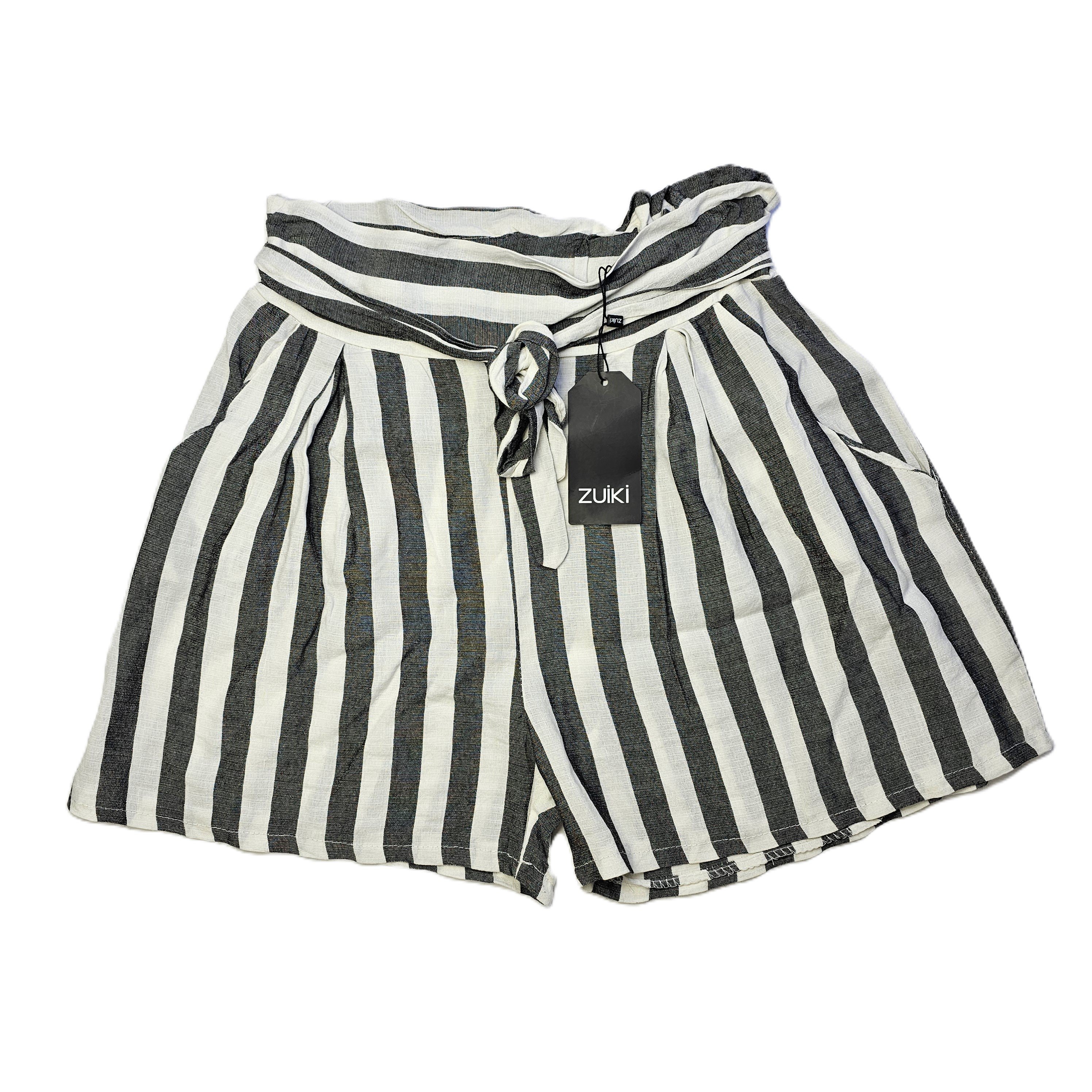 Pantallona te Shkurtra Femrash Zuiki Ngjyre Gri me Vija te Bardha Outlet/Shorts