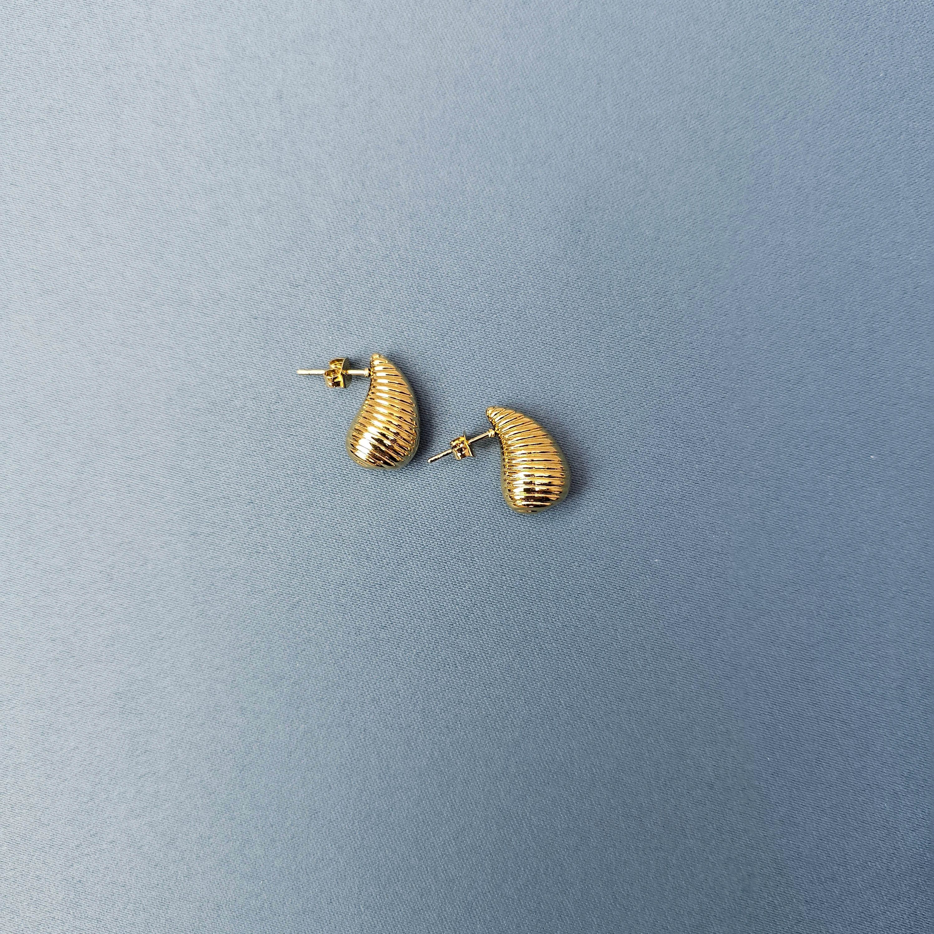 Vathe Femrash Çeliku M21 Stainless Steel Ngjyre Gold Women Earrings