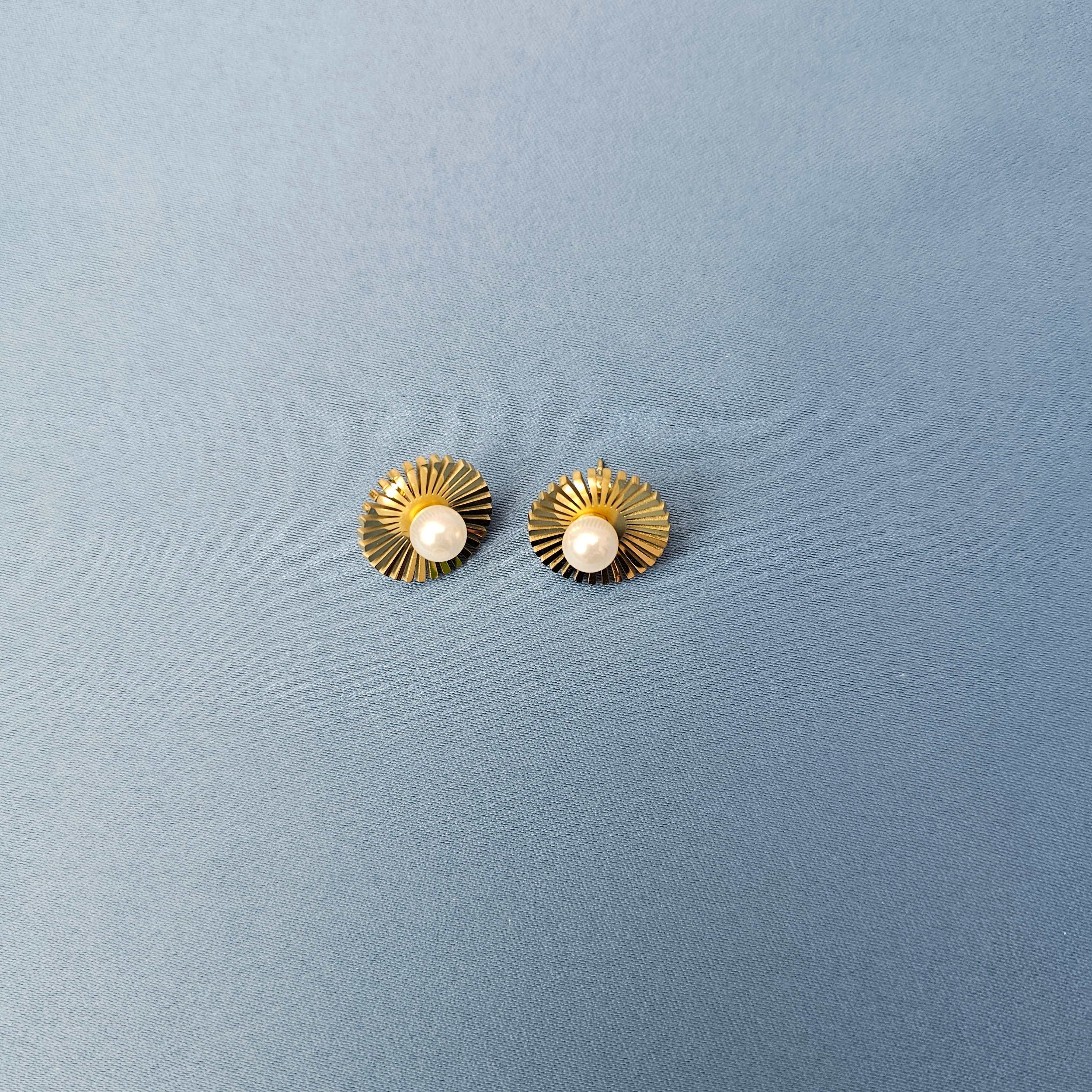 Vathe Femrash Çeliku M22 Stainless Steel Ngjyre Gold Women Earrings