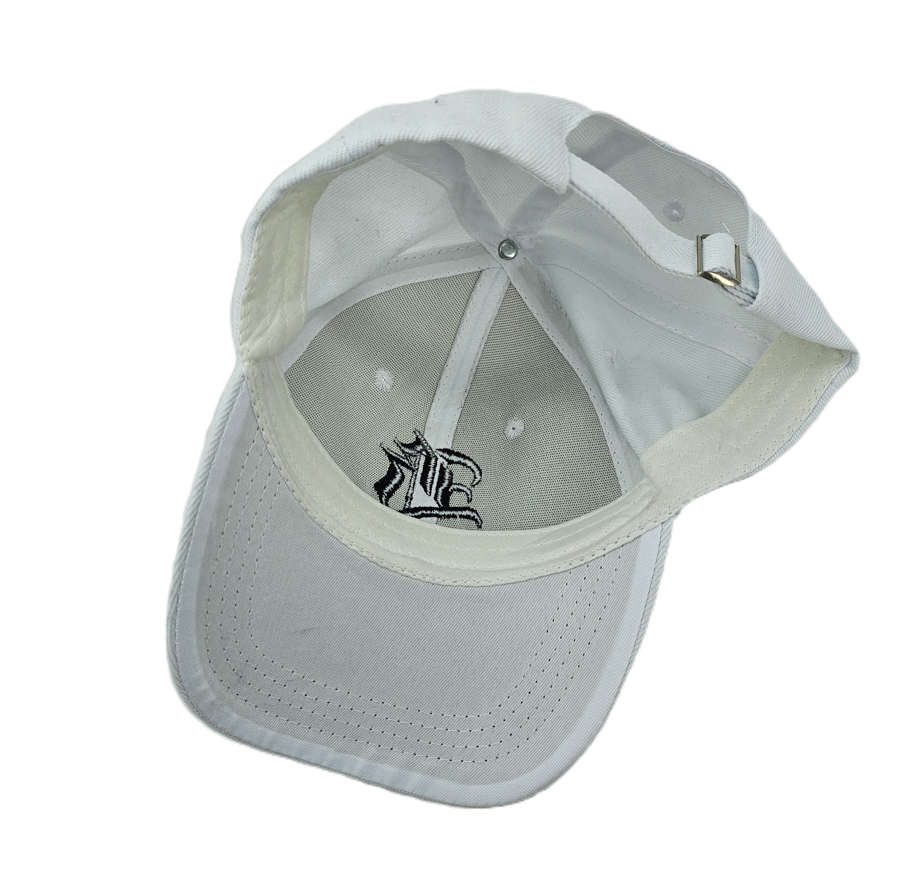 Kapele Ngjyre e Bardhe S.Hand/Hat