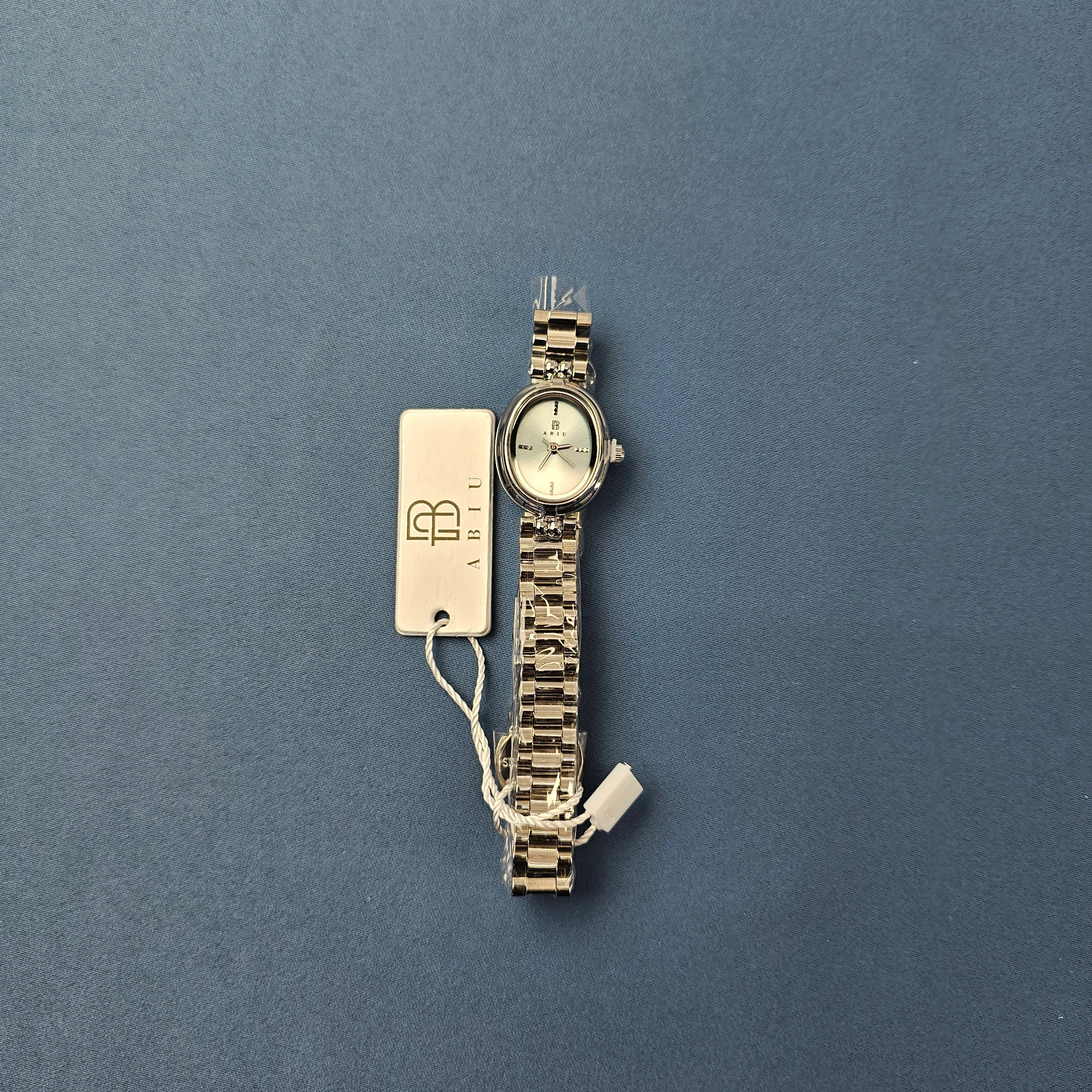 Ore Femrash Çeliku M2 Ngjyre Silver Women Watch