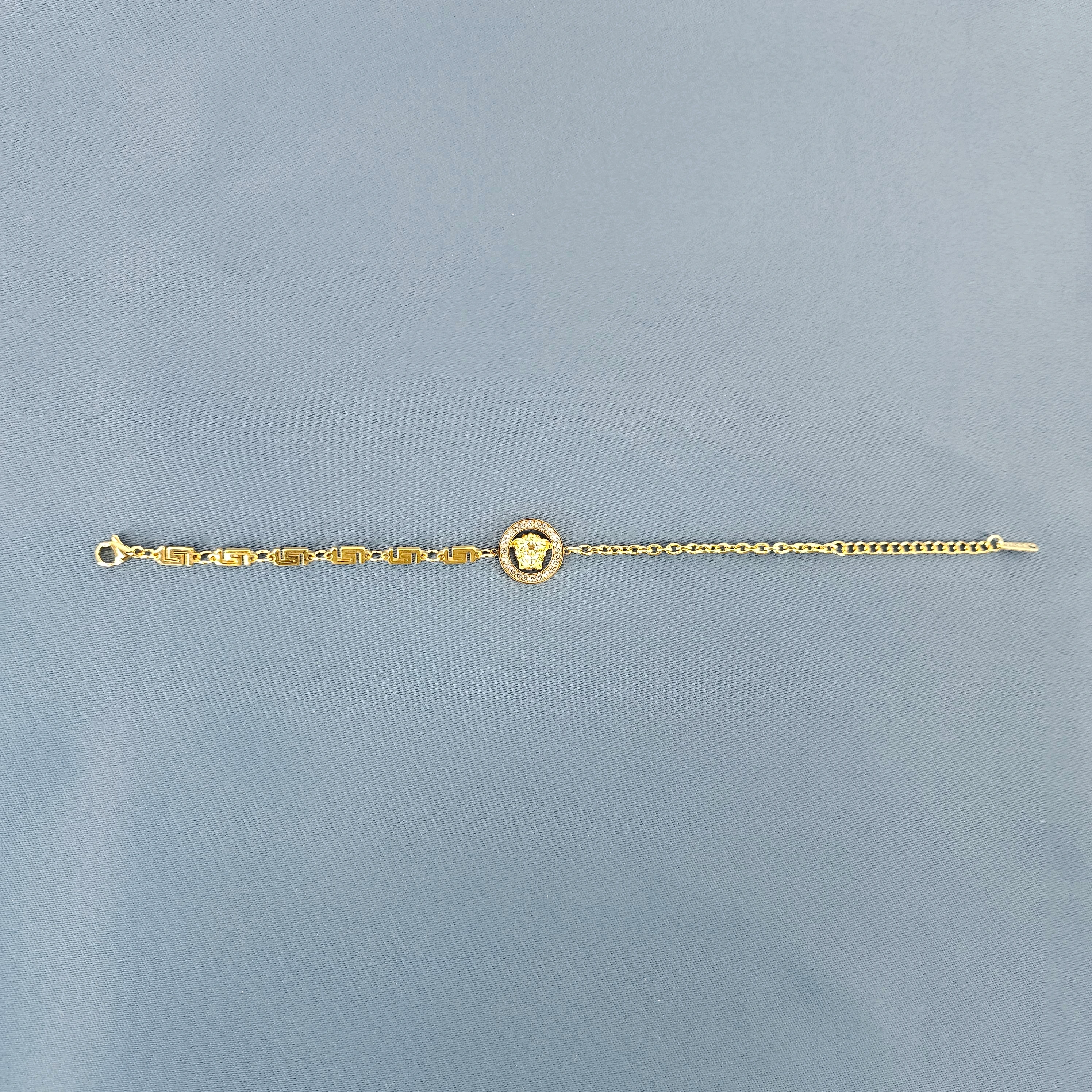 Byzylyk Femrash Çeliku Stainless Steel Ngjyre Gold Women Bracelet