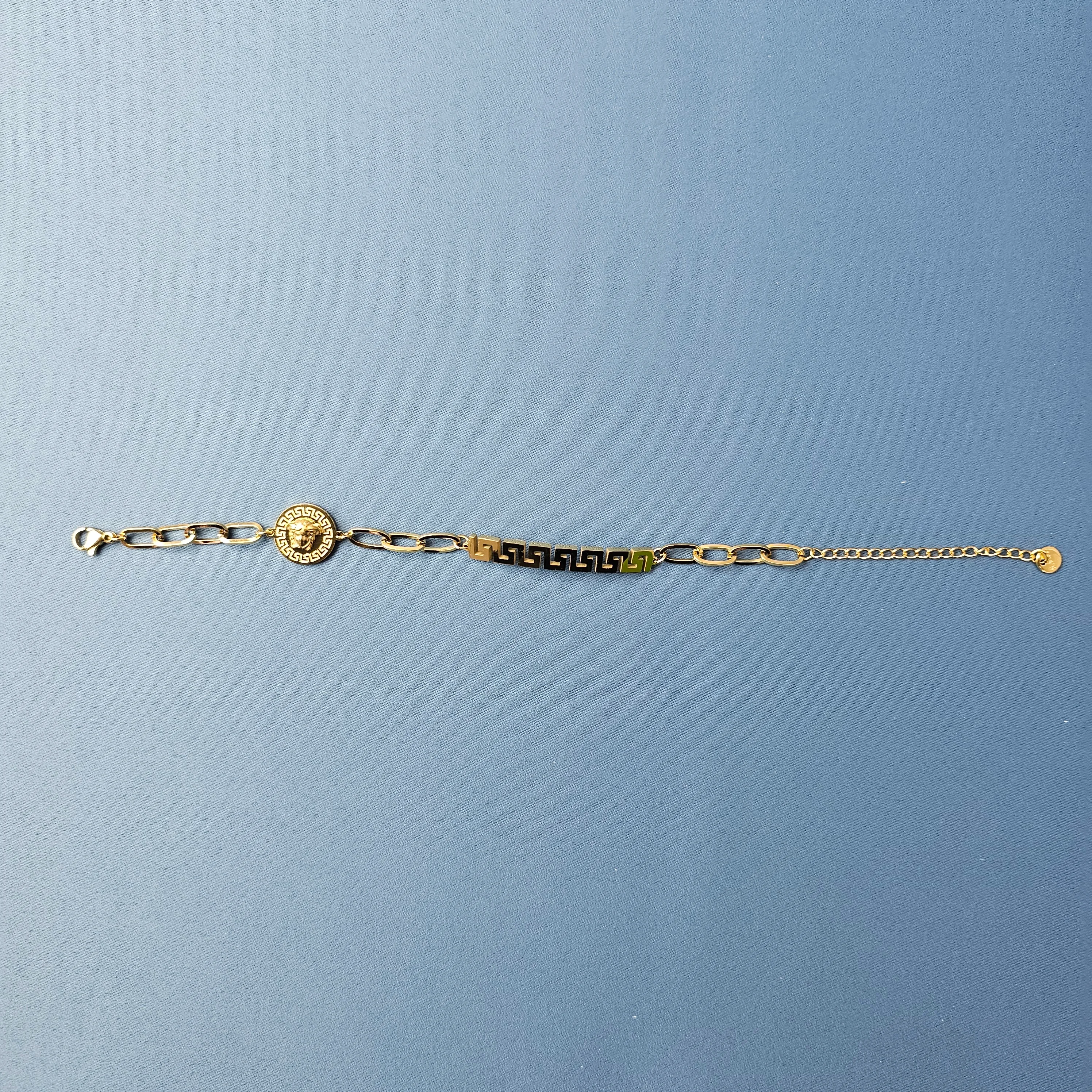 Byzylyk Femrash Çeliku Stainless Steel Ngjyre Gold Women Bracelet