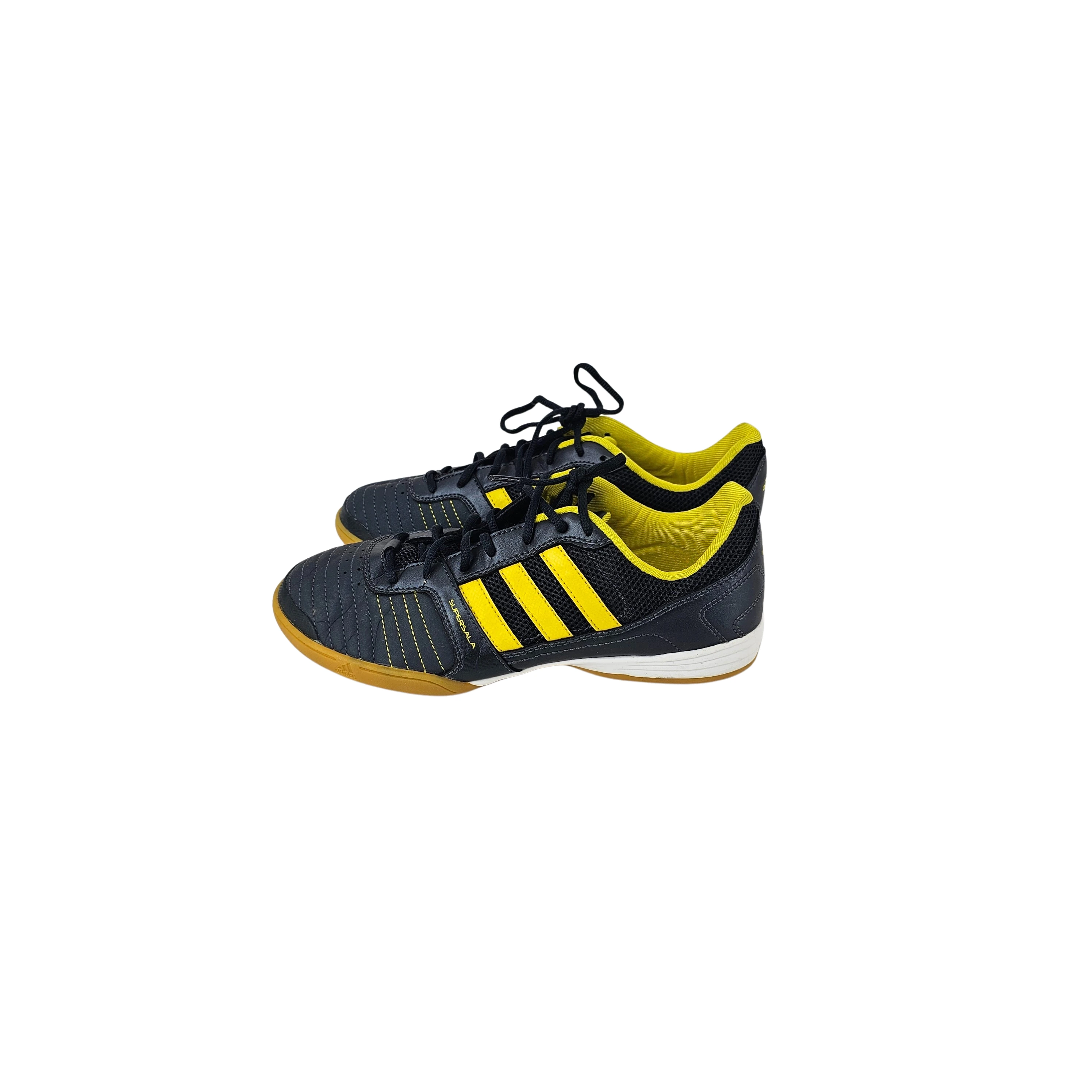 Atlete Femijesh Adidas Ngjyre te Zeza me Dizajn Bezhe te Verdhe dhe te Bardhe Outlet Children's Shoes