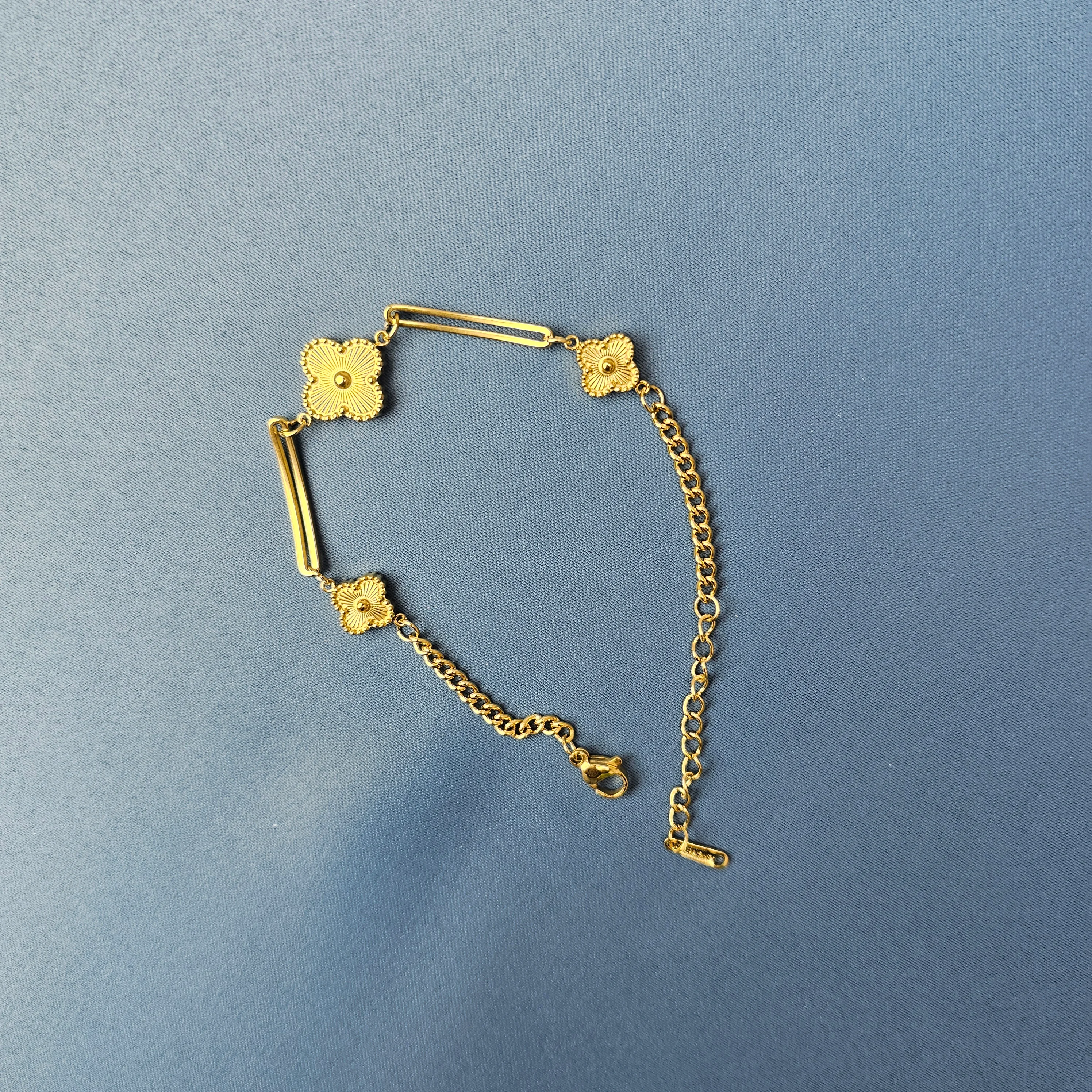 Byzylyk Femrash Çeliku Stainless Steel Ngjyre Gold Women Bracelet