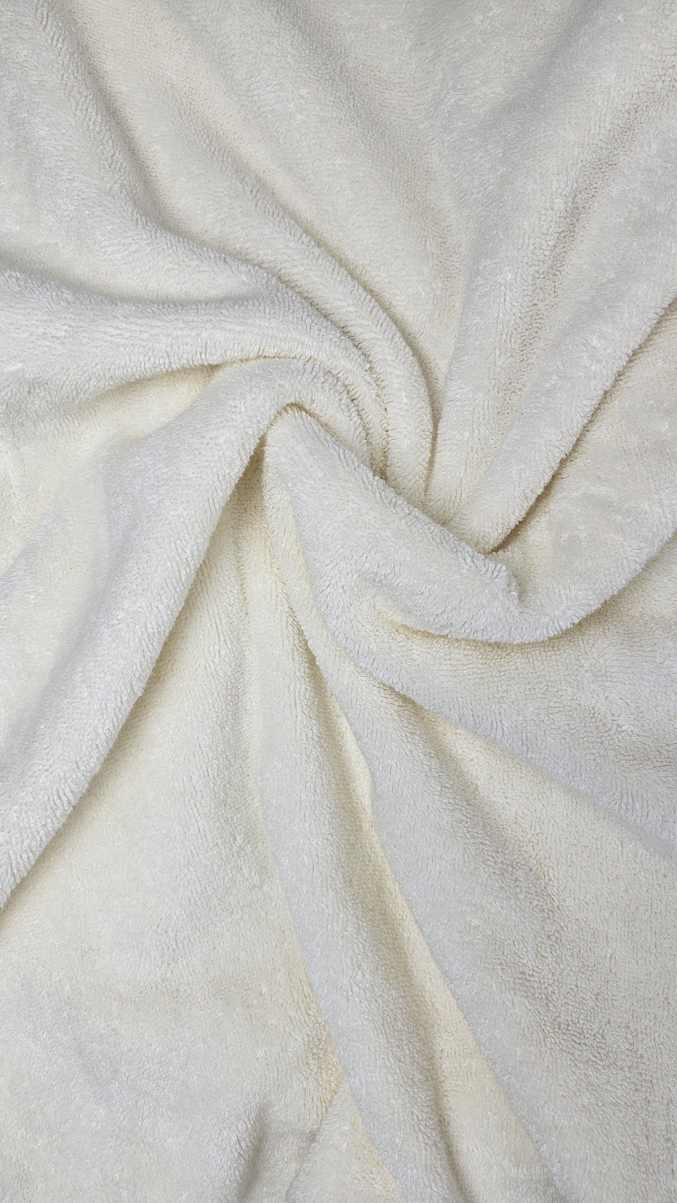 Peshqir Banje Trupi Me Dizajn Anash 1 Cope 90x150 cm 745 gr